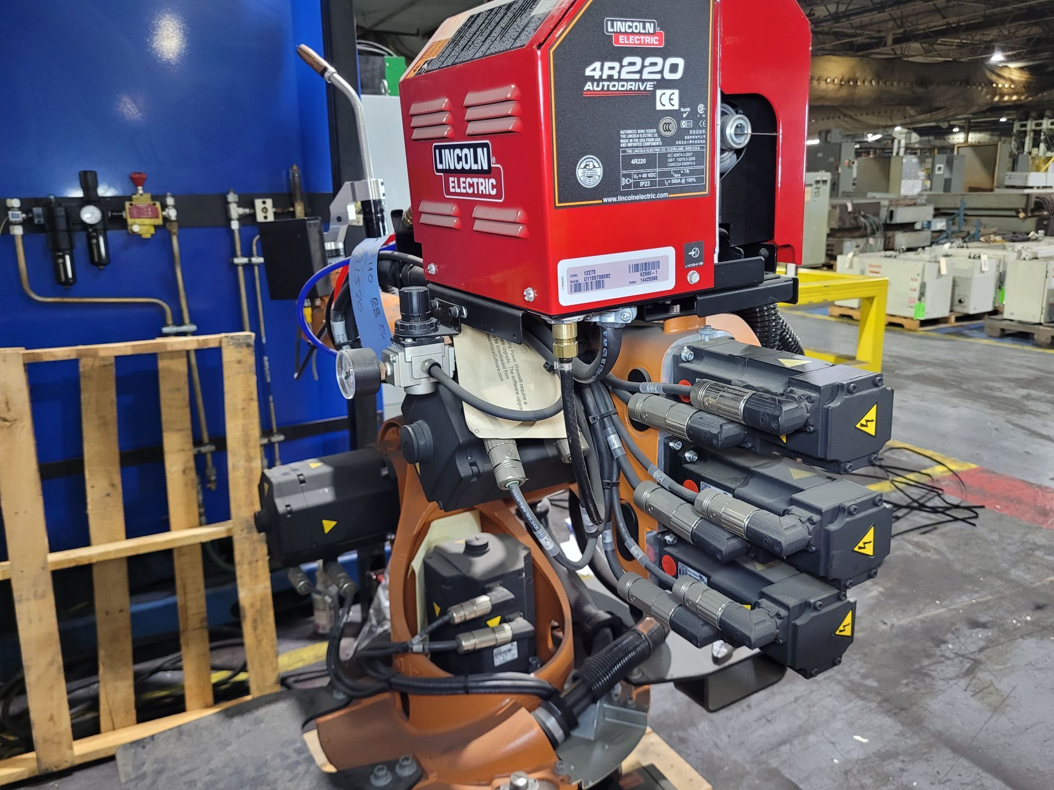 KUKA KR16 L6-2 w/ KR C4 Controls Lincoln R550 Weld Package & TT3A Reamer NEW 4