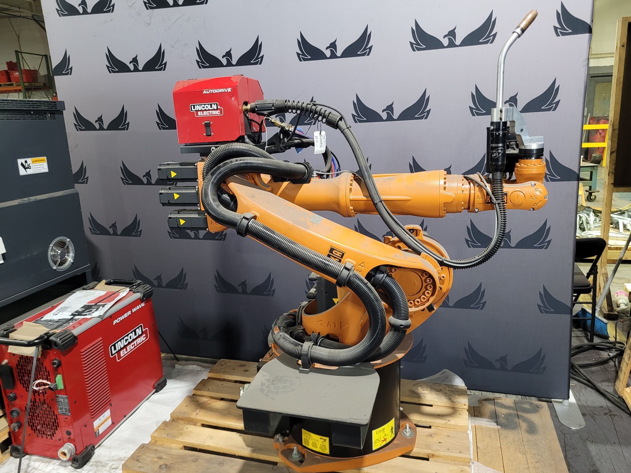 KUKA KR16 L6-2 w/ KR C4 Controls Lincoln R550 Weld Package & TT3A Reamer NEW 1