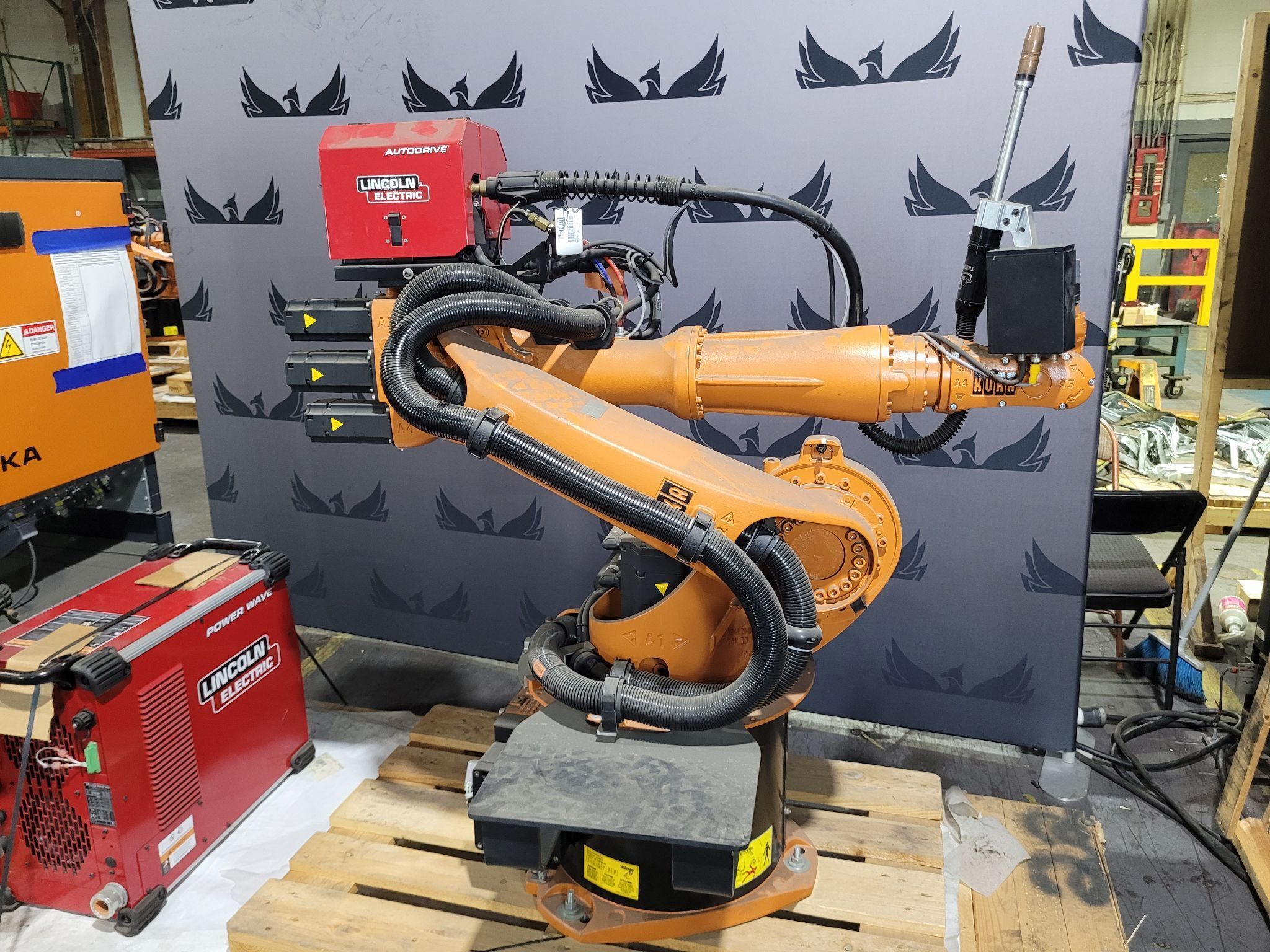 KUKA KR16 L6-2 w/ KR C4 Controls Lincoln R550 Weld Package & TT3A Reamer NEW 1