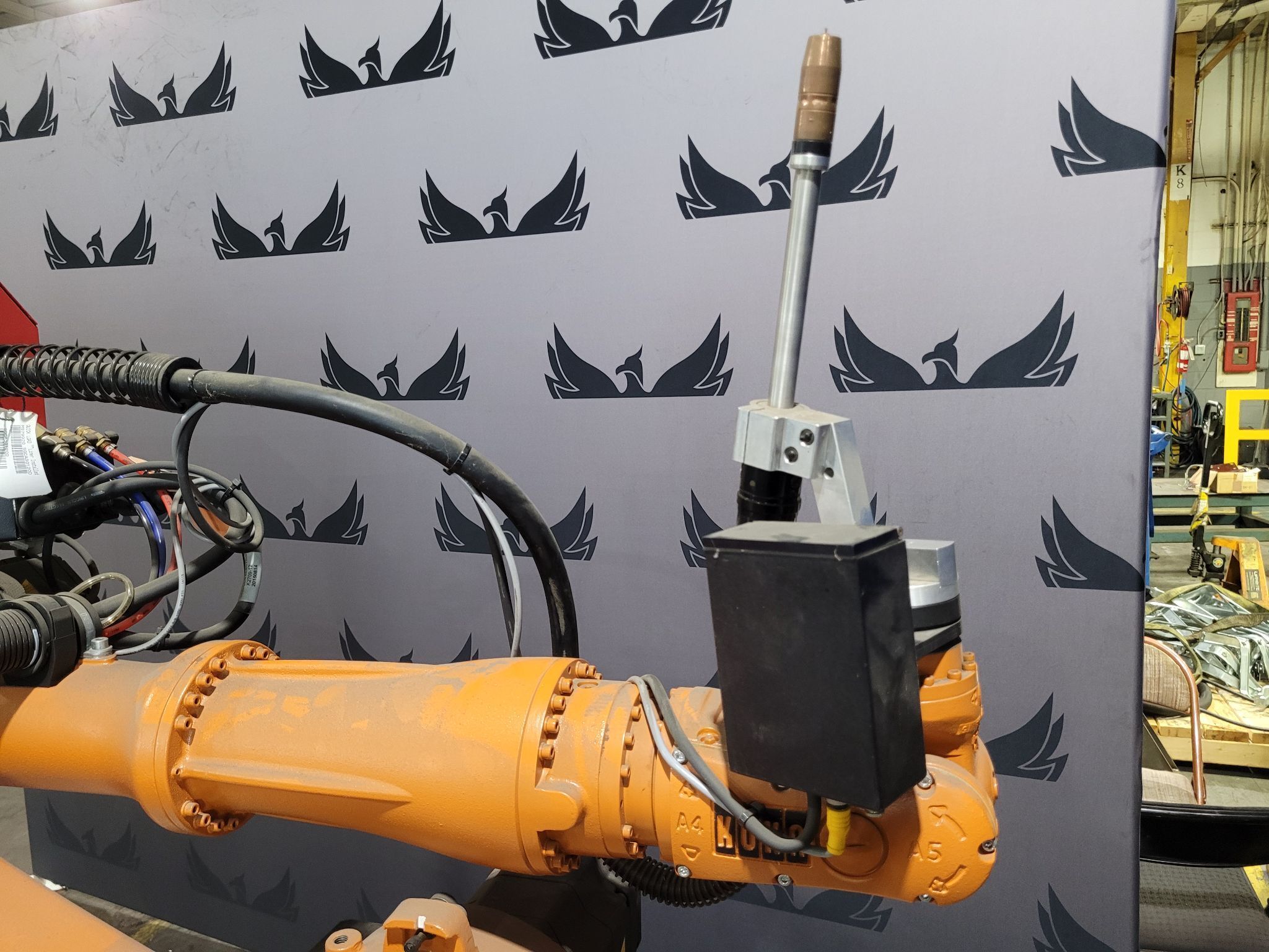 KUKA KR16 L6-2 w/ KR C4 Controls Lincoln R550 Weld Package & TT3A Reamer NEW 2