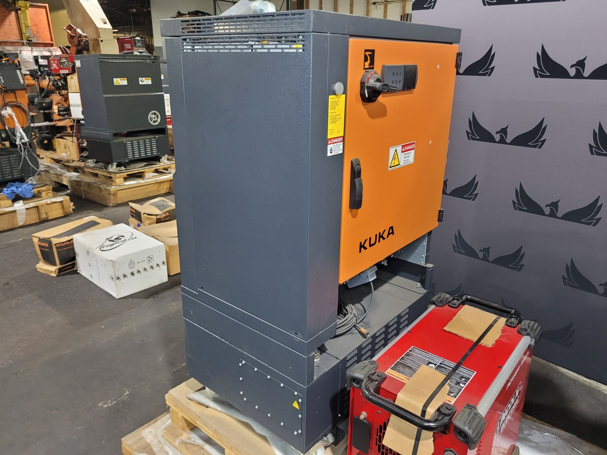 KUKA KR16 L6-2 w/ KR C4 Controls Lincoln R550 Weld Package & TT3A Reamer NEW 7