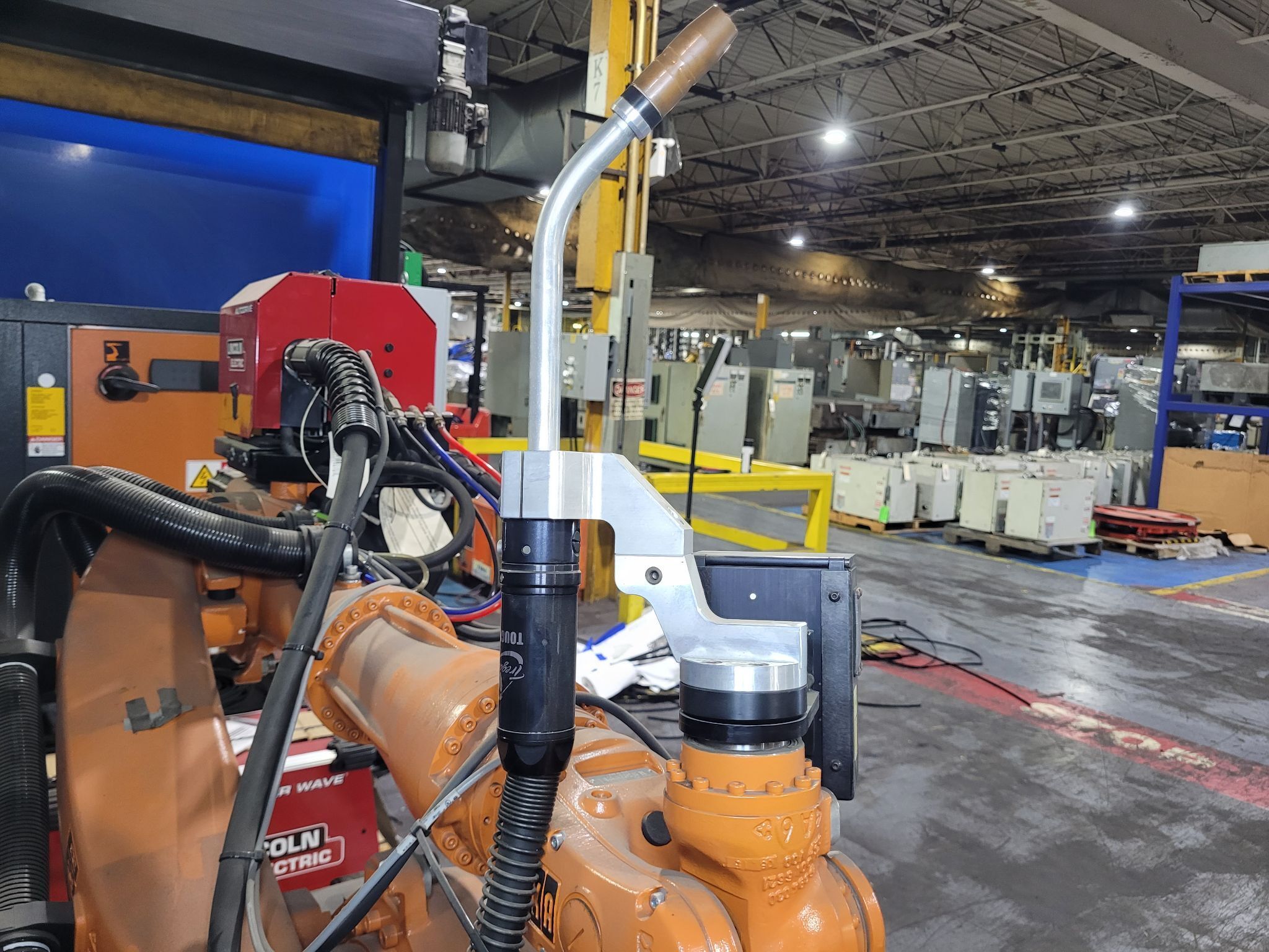 KUKA KR16 L6-2 w/ KR C4 Controls Lincoln R550 Weld Package & TT3A Reamer NEW 2