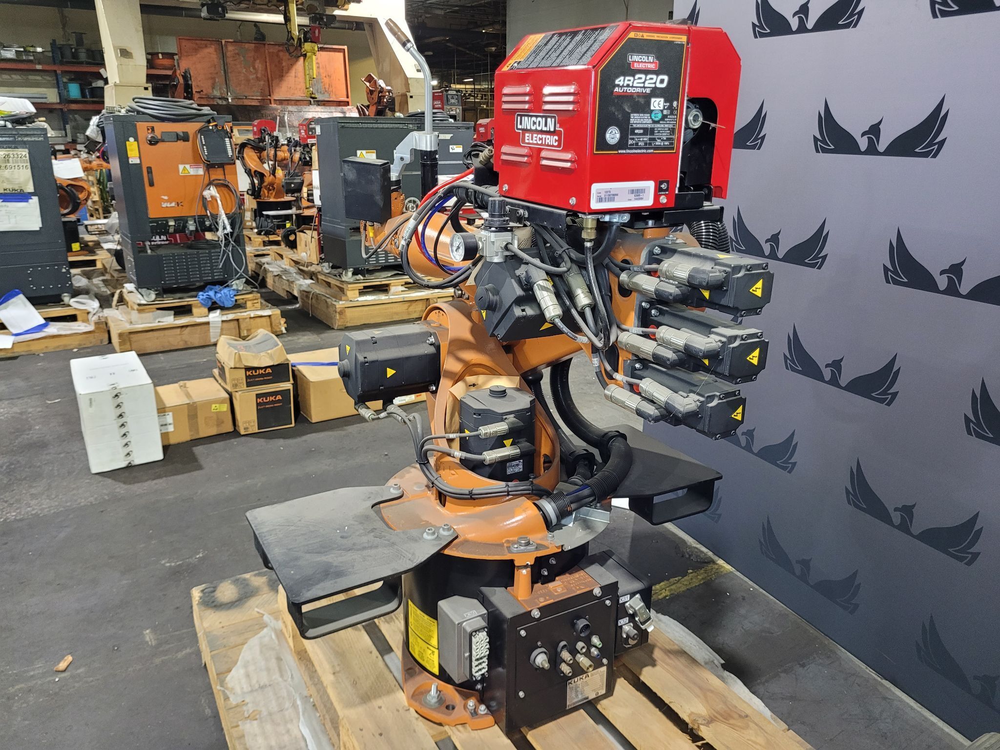KUKA KR16 L6-2 w/ KR C4 Controls Lincoln R550 Weld Package & TT3A Reamer NEW 4