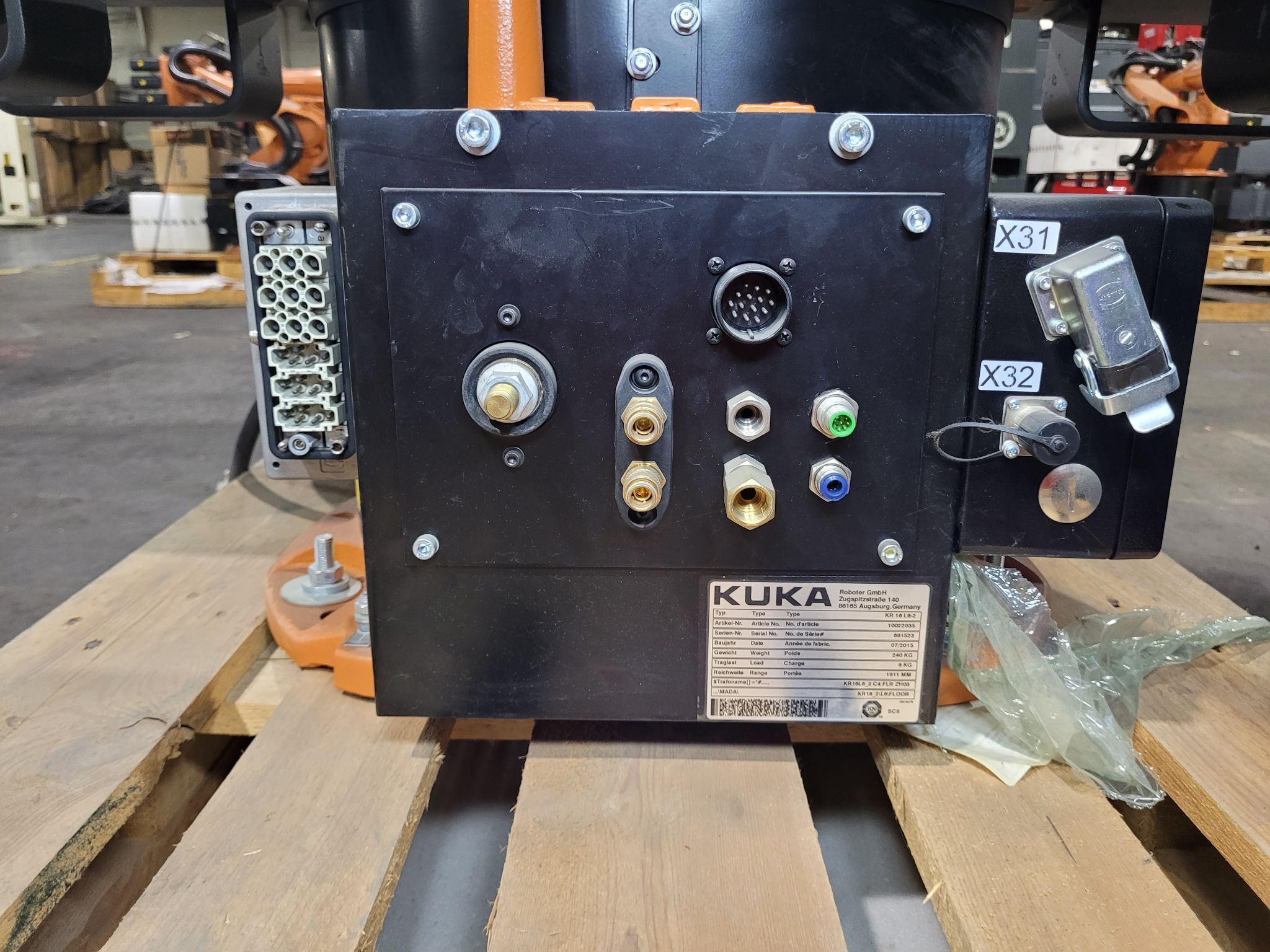 KUKA KR16 L6-2 w/ KR C4 Controls Lincoln R550 Weld Package & TT3A Reamer NEW 5