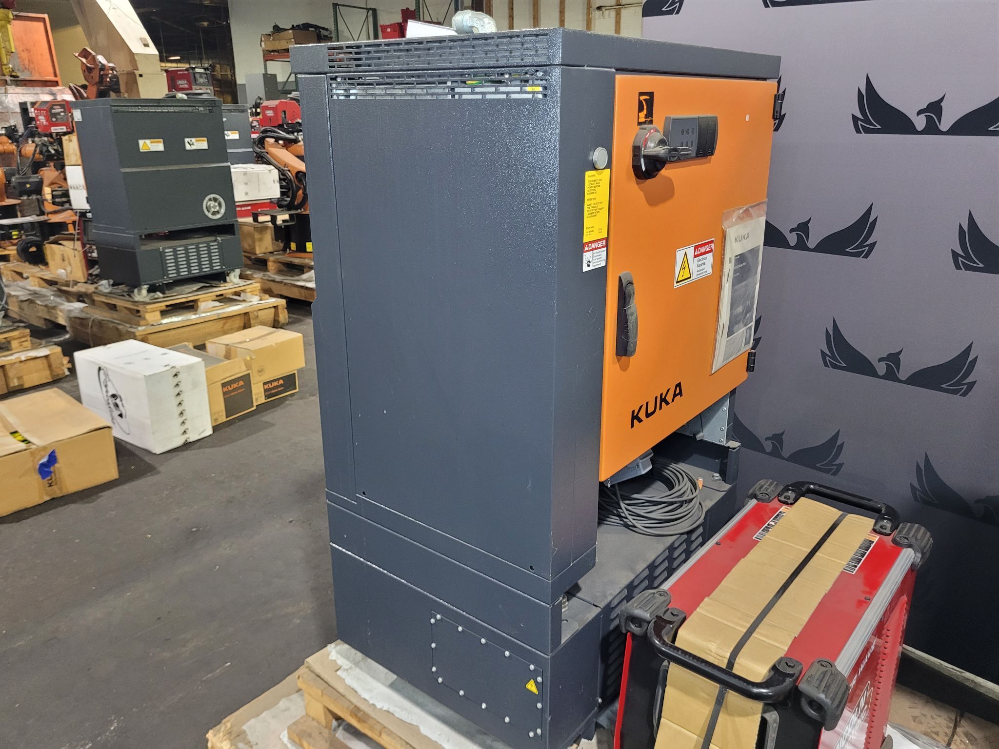 KUKA KR16 L6-2 w/ KR C4 Controls Lincoln R550 Weld Pkg & TT3A Reamer NEW 7