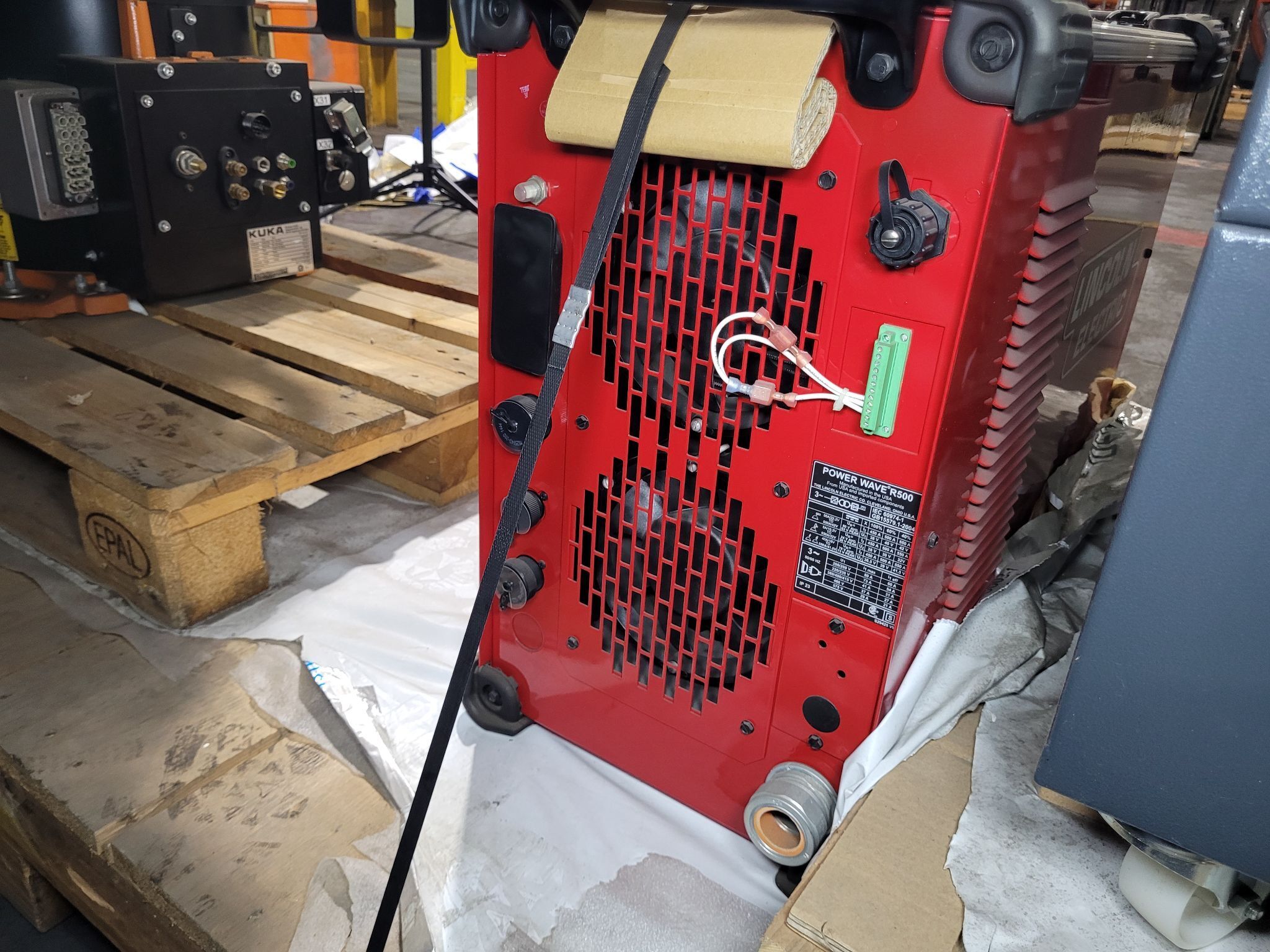 KUKA KR16 L6-2 w/ KR C4 Controls Lincoln R550 Weld Pkg & TT3A Reamer NEW 13