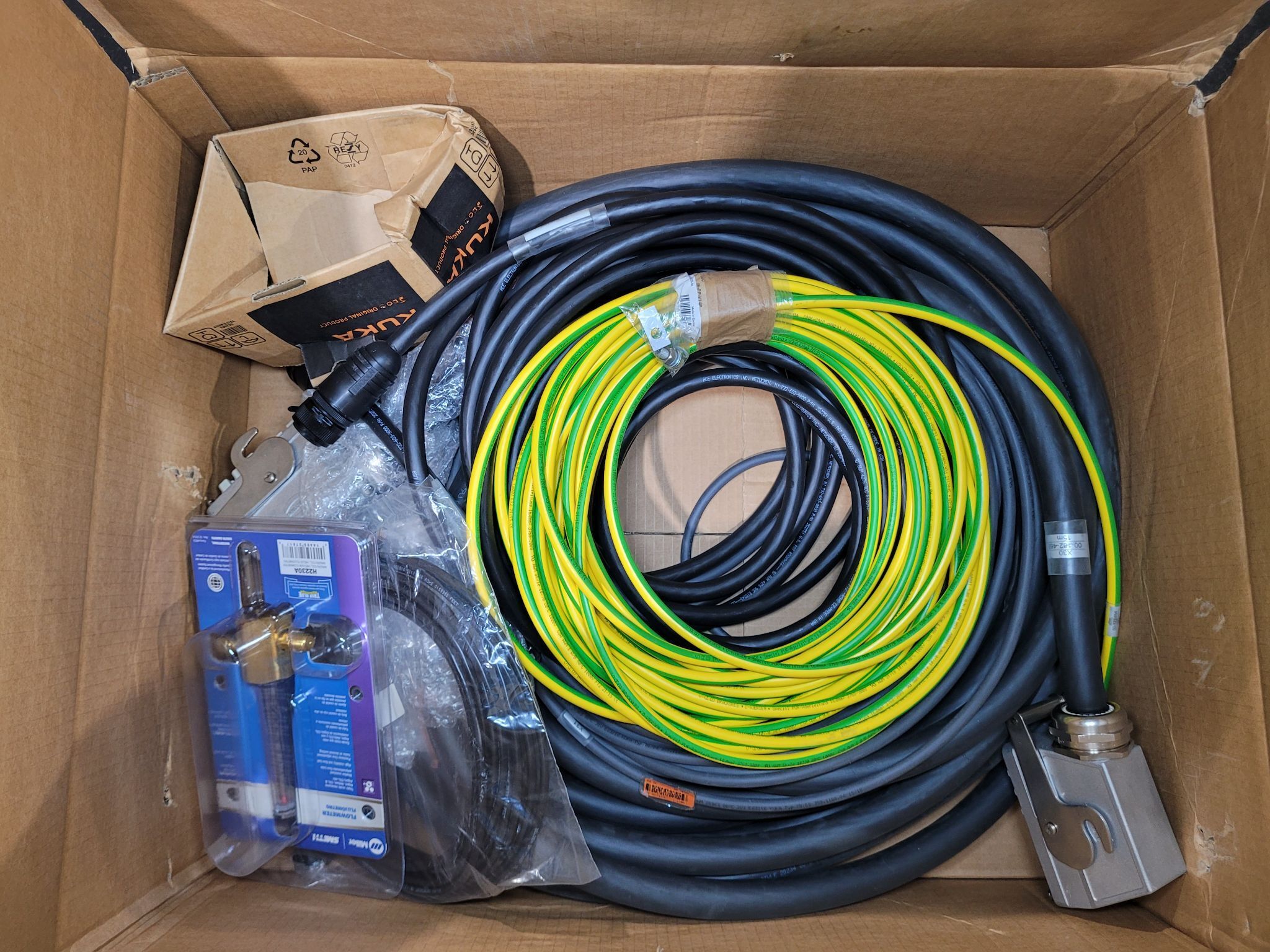 KUKA KR16 L6-2 w/ KR C4 Controls Lincoln R550 Weld Pkg & TT3A Reamer NEW 24