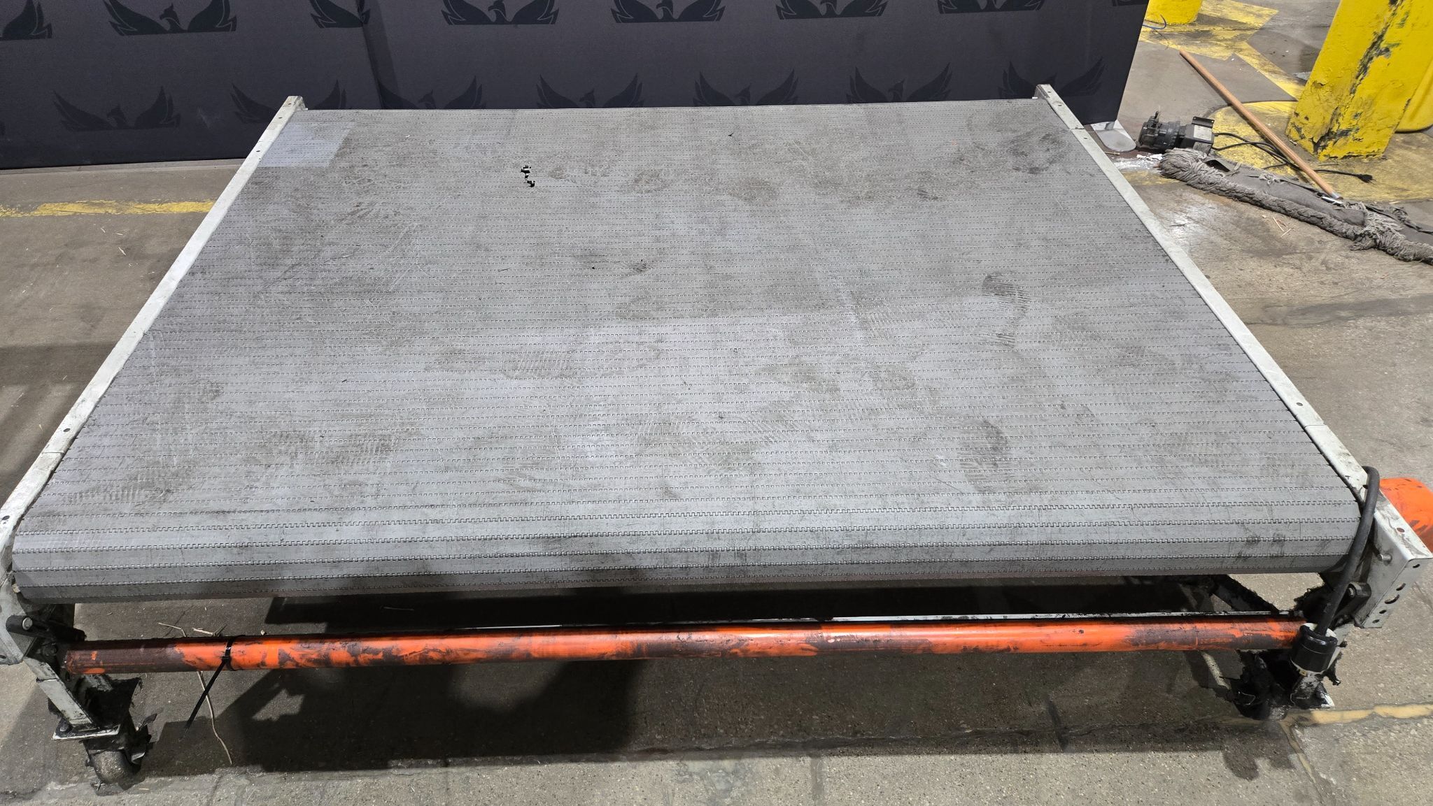 ROACH Belt Conveyor 700 Series / 700SB 84" x 64" USED 1
