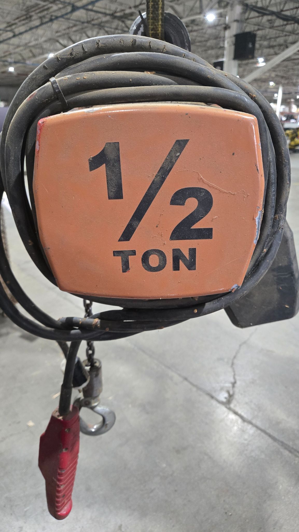 DAYTON 3YB84G Electric Chain Hoist 1/2 Ton USED 3