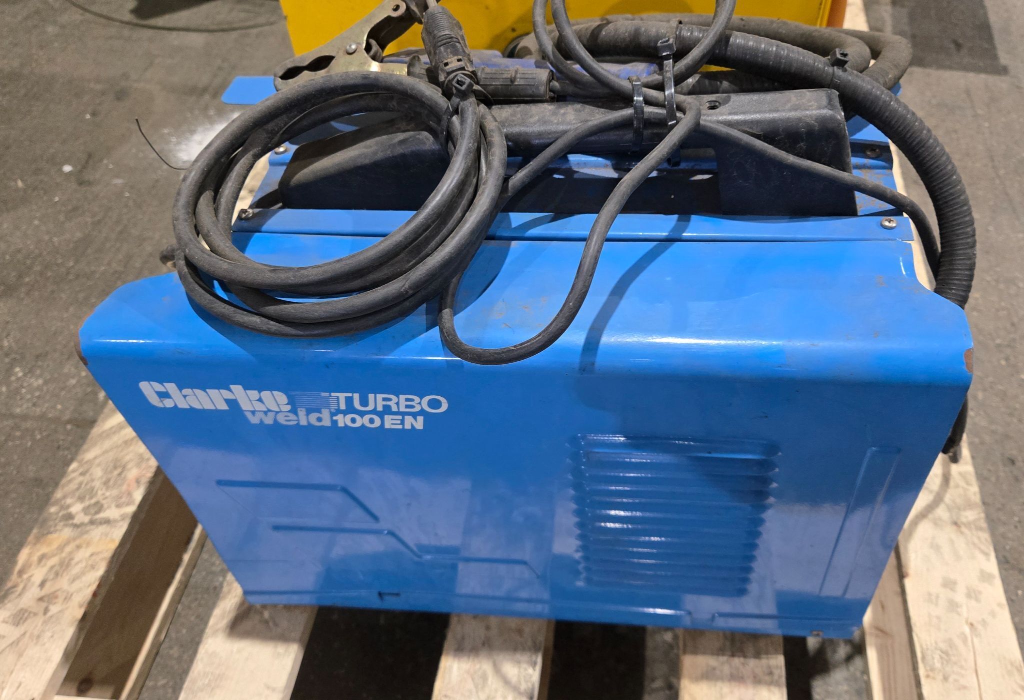 CLARKE TURBO WELD 100EN MIG WELDER USED 3
