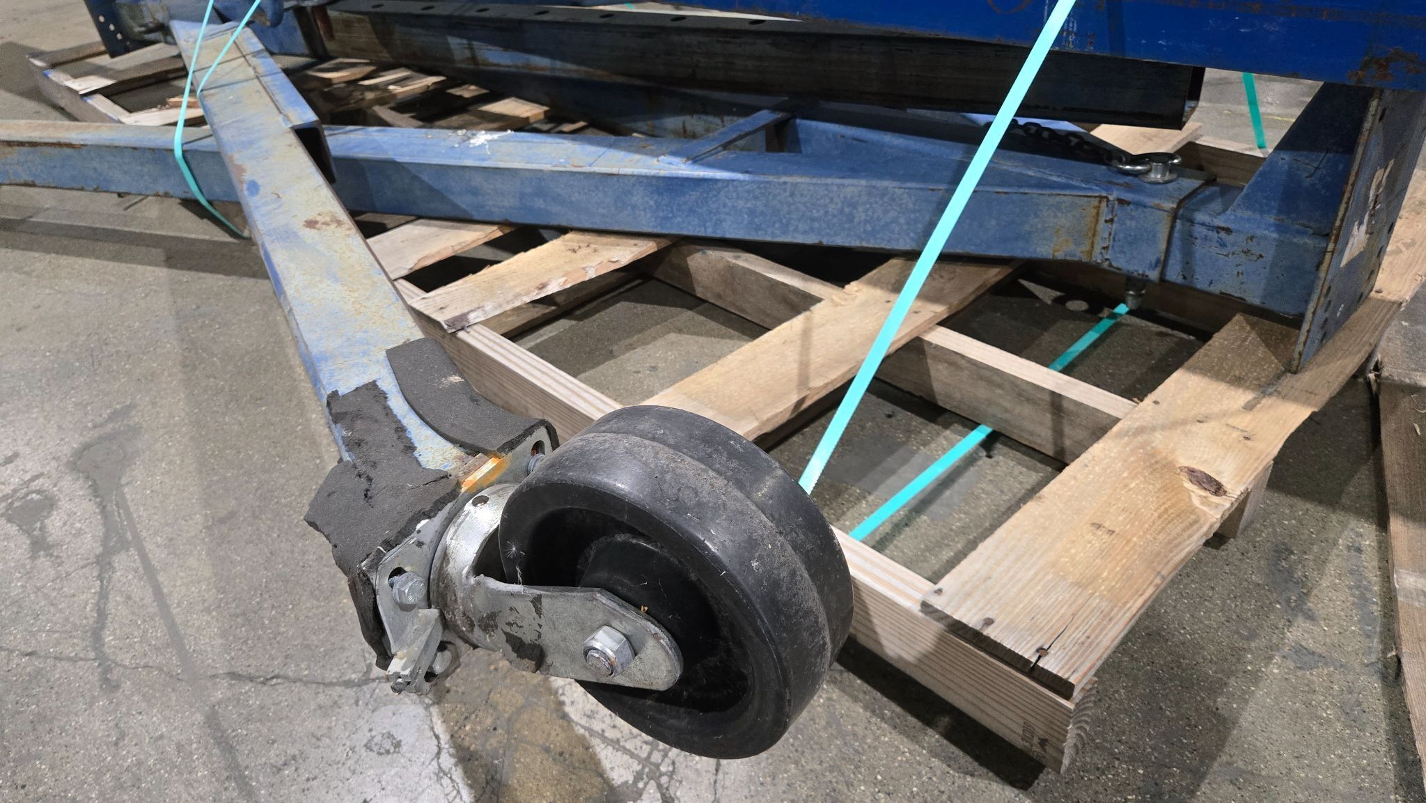 VESTIL Adjustable Steel Rolling Gantry Crane 6,000 lb Capacity USED 3