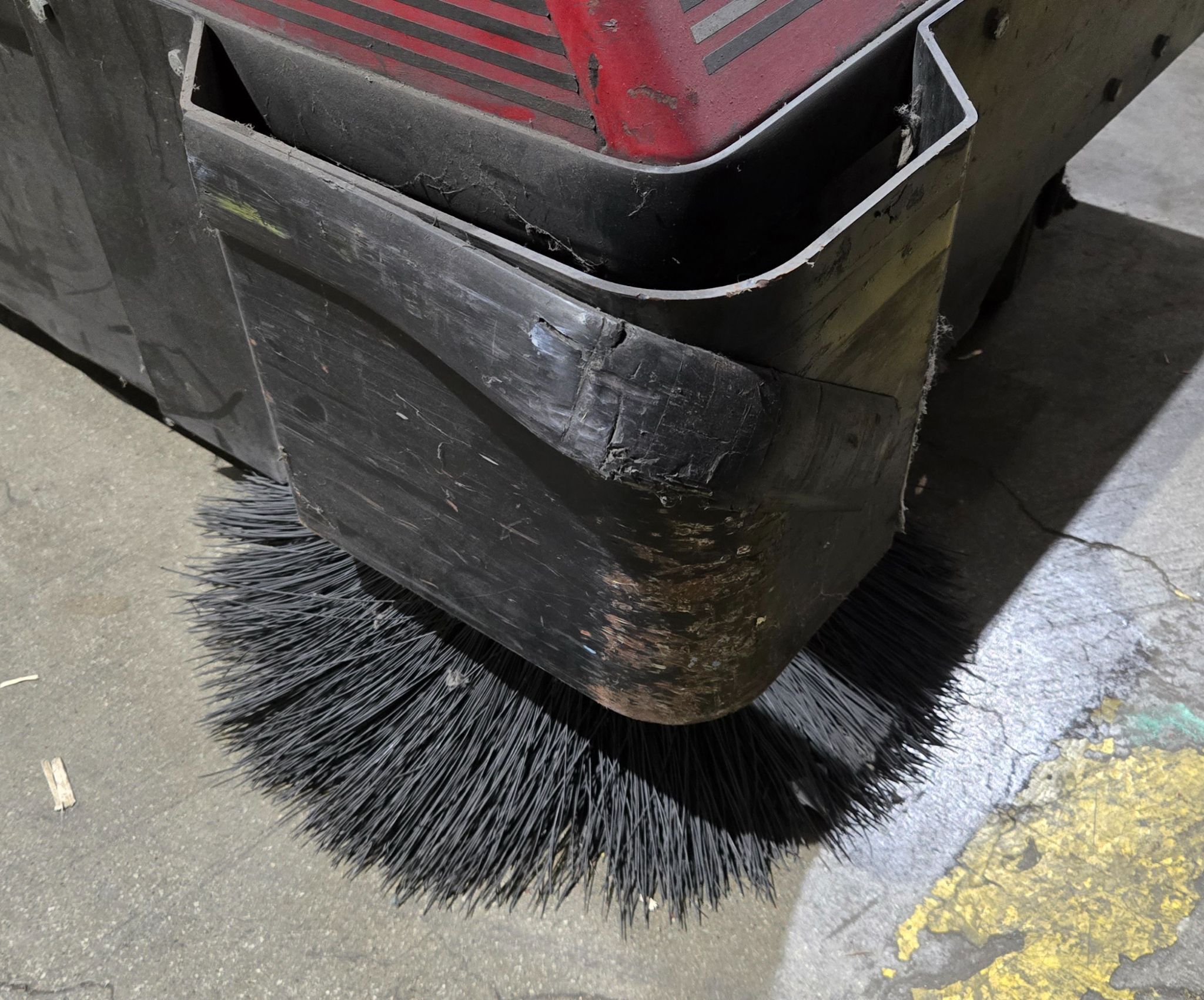 FACTORY CAT 34 Industrial Floor Sweeper USED 3