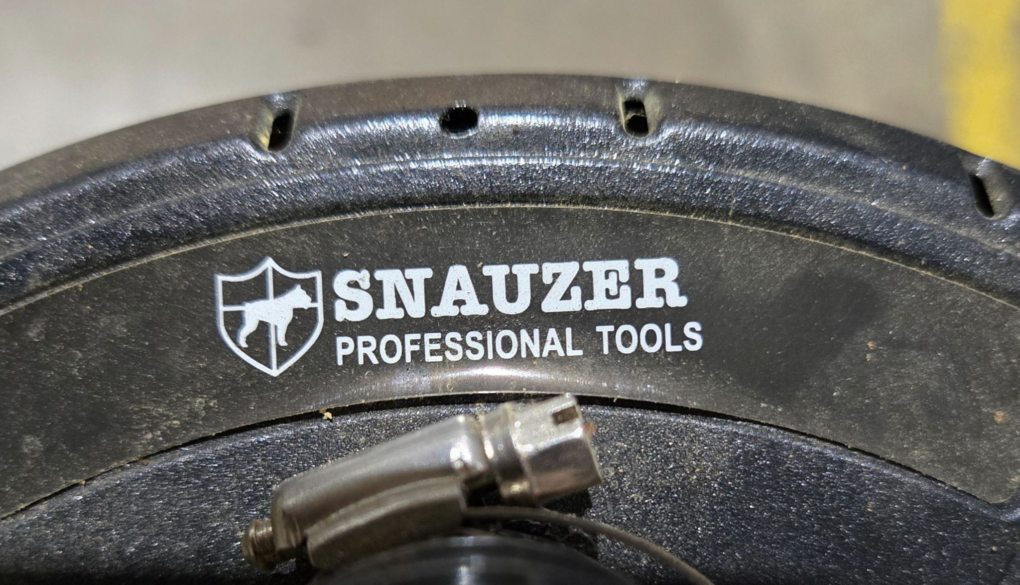 SNAUZER Professional Drywall Sander USED 5