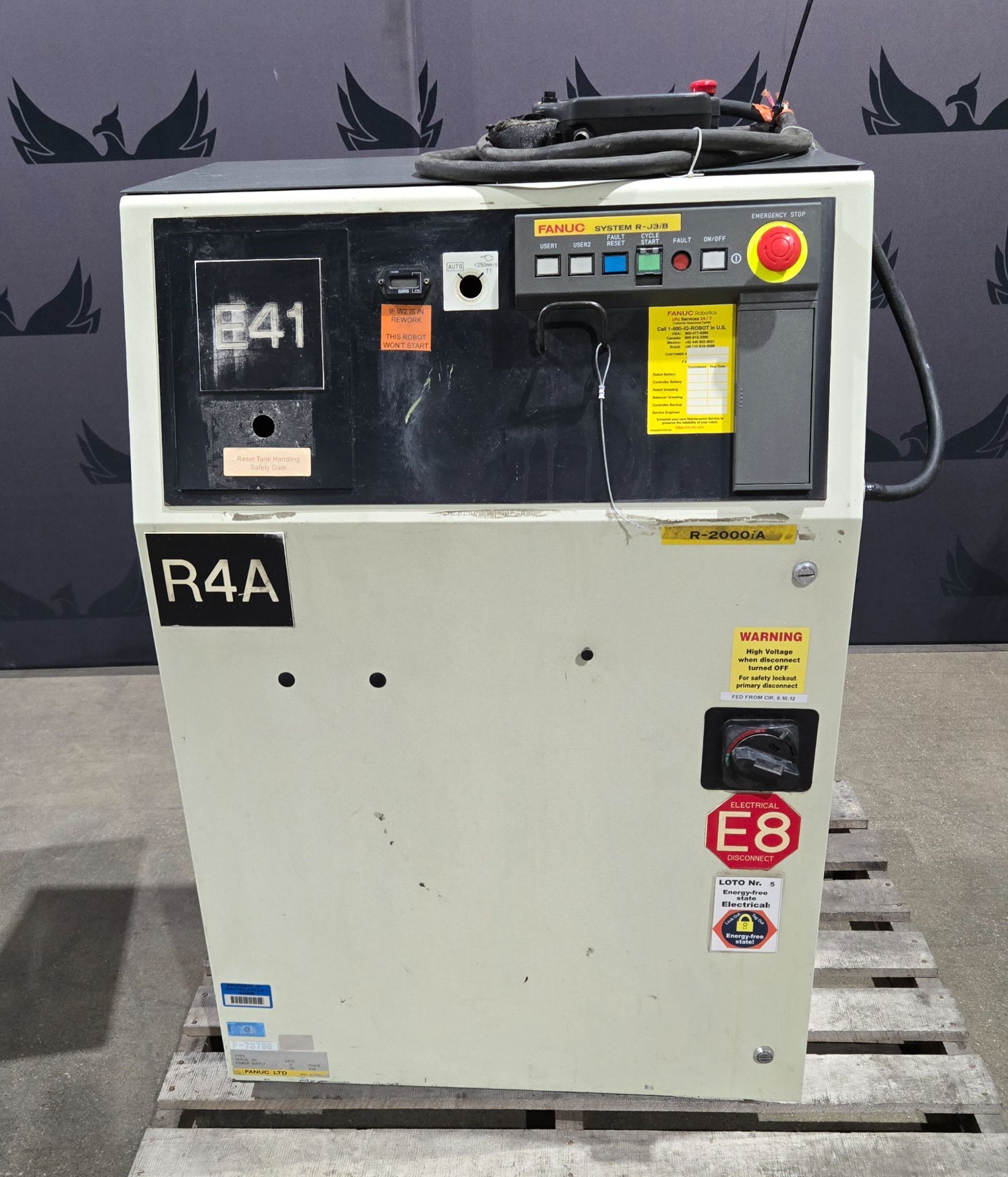 FANUC R‑2000iA/165F Complete with R‑J3iB Controller USED 10