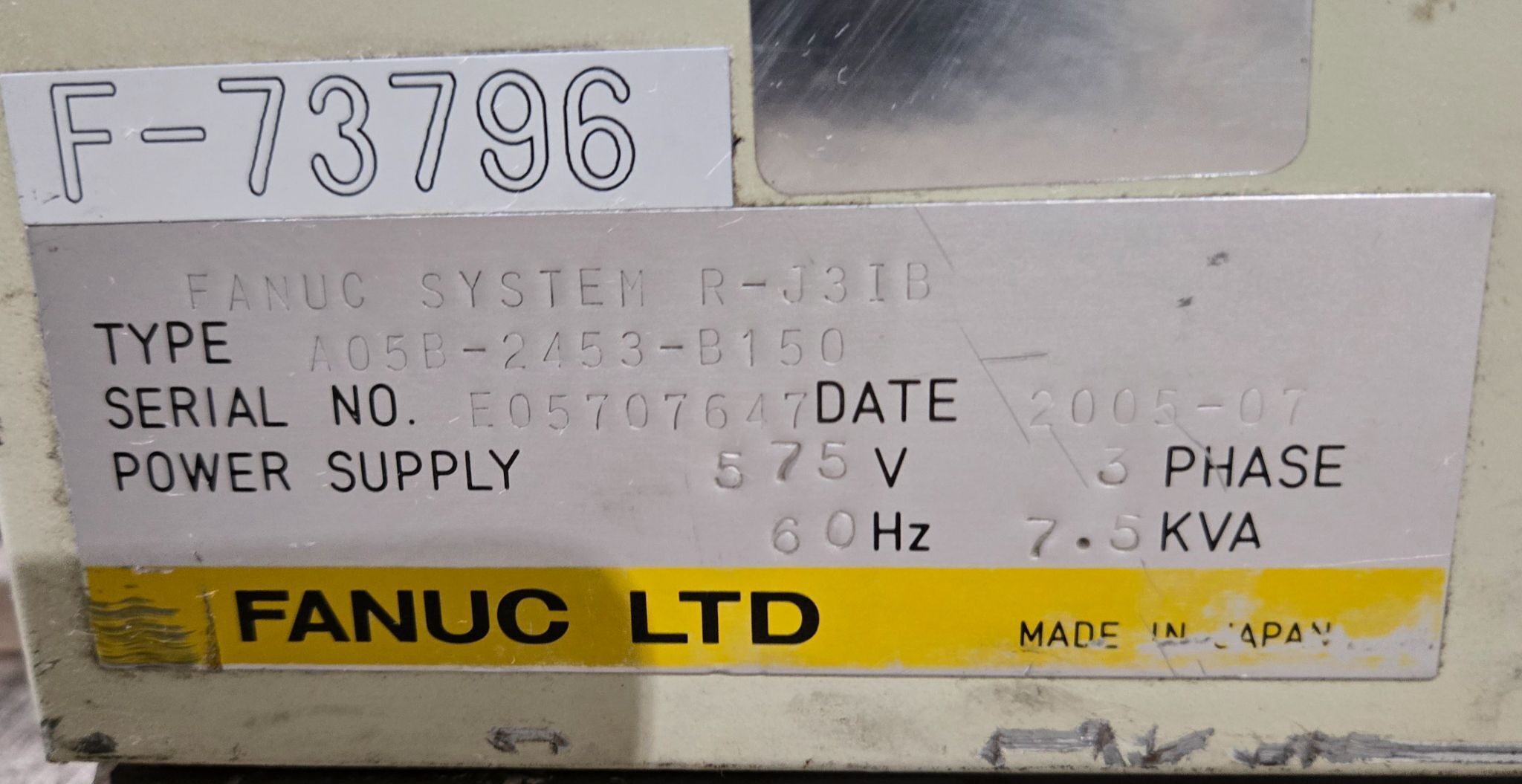FANUC R‑2000iA/165F Complete with R‑J3iB Controller USED 14