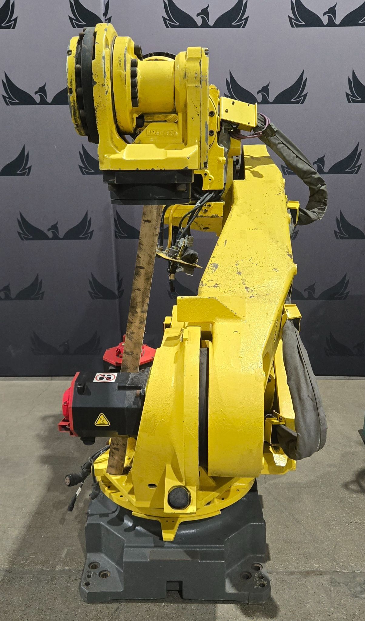 FANUC R‑2000iB/165F with R‑30iA Controller PARTS ONLY 1