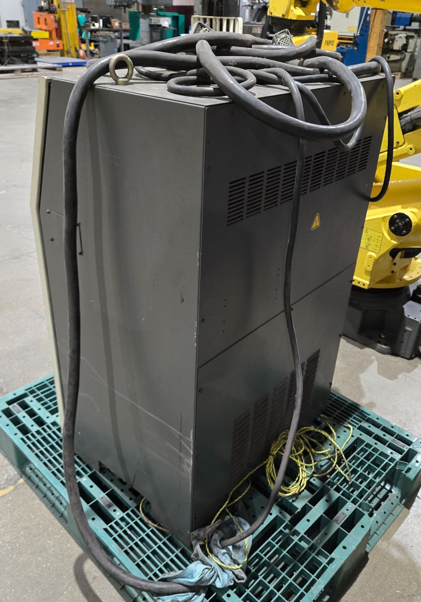 FANUC R‑2000iB/165F with R‑30iA Controller PARTS ONLY 13