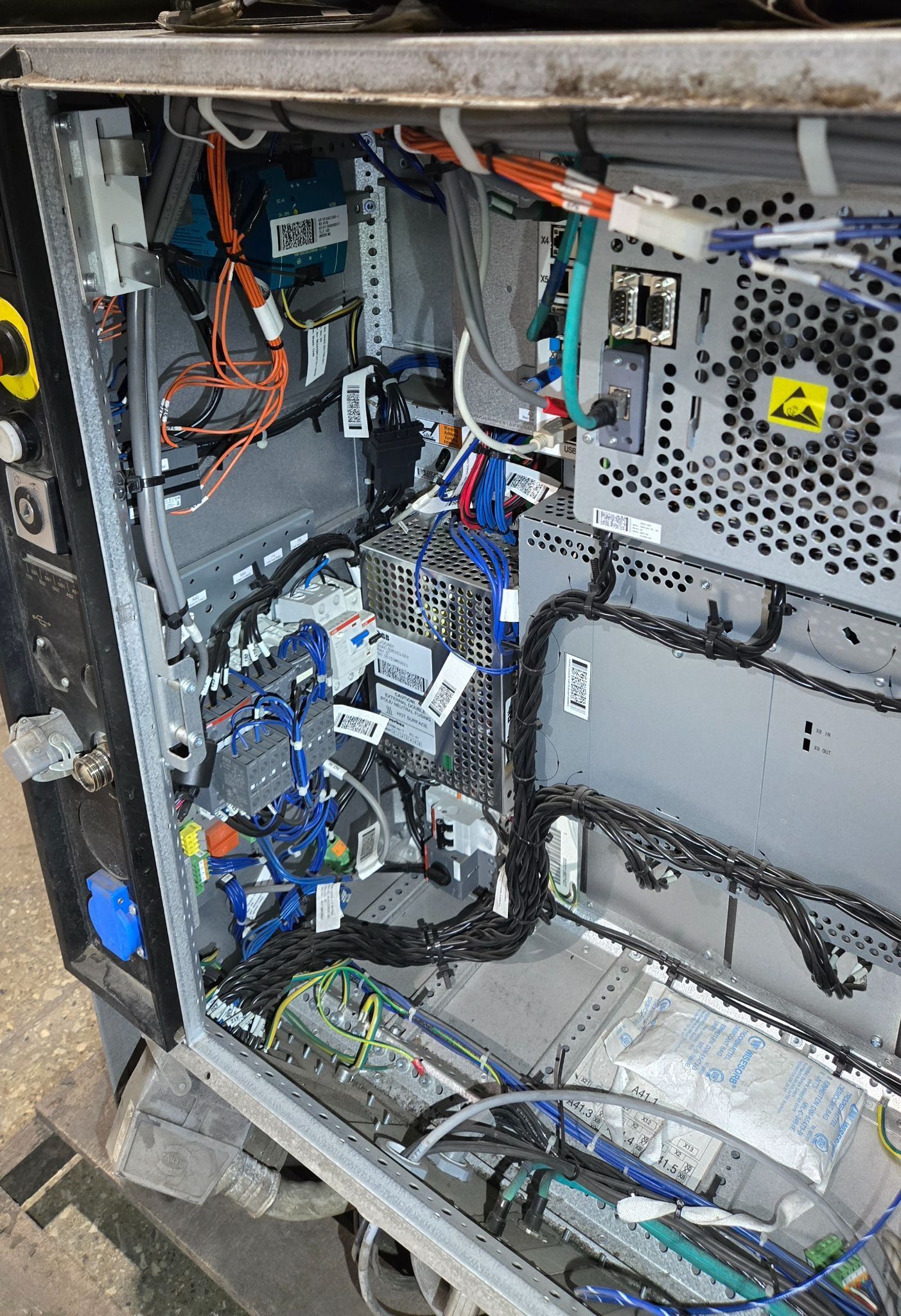 ABB IRB 6640‑180/2.55 Complete with IRC5 Controller USED 17