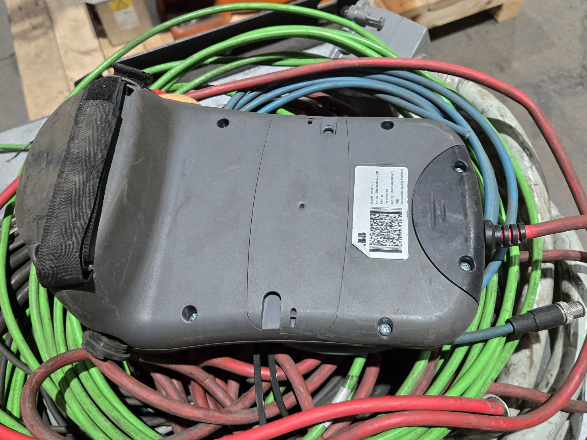 ABB IRB 6640‑180/2.55 Complete with IRC5 M2004 Controller USED 20