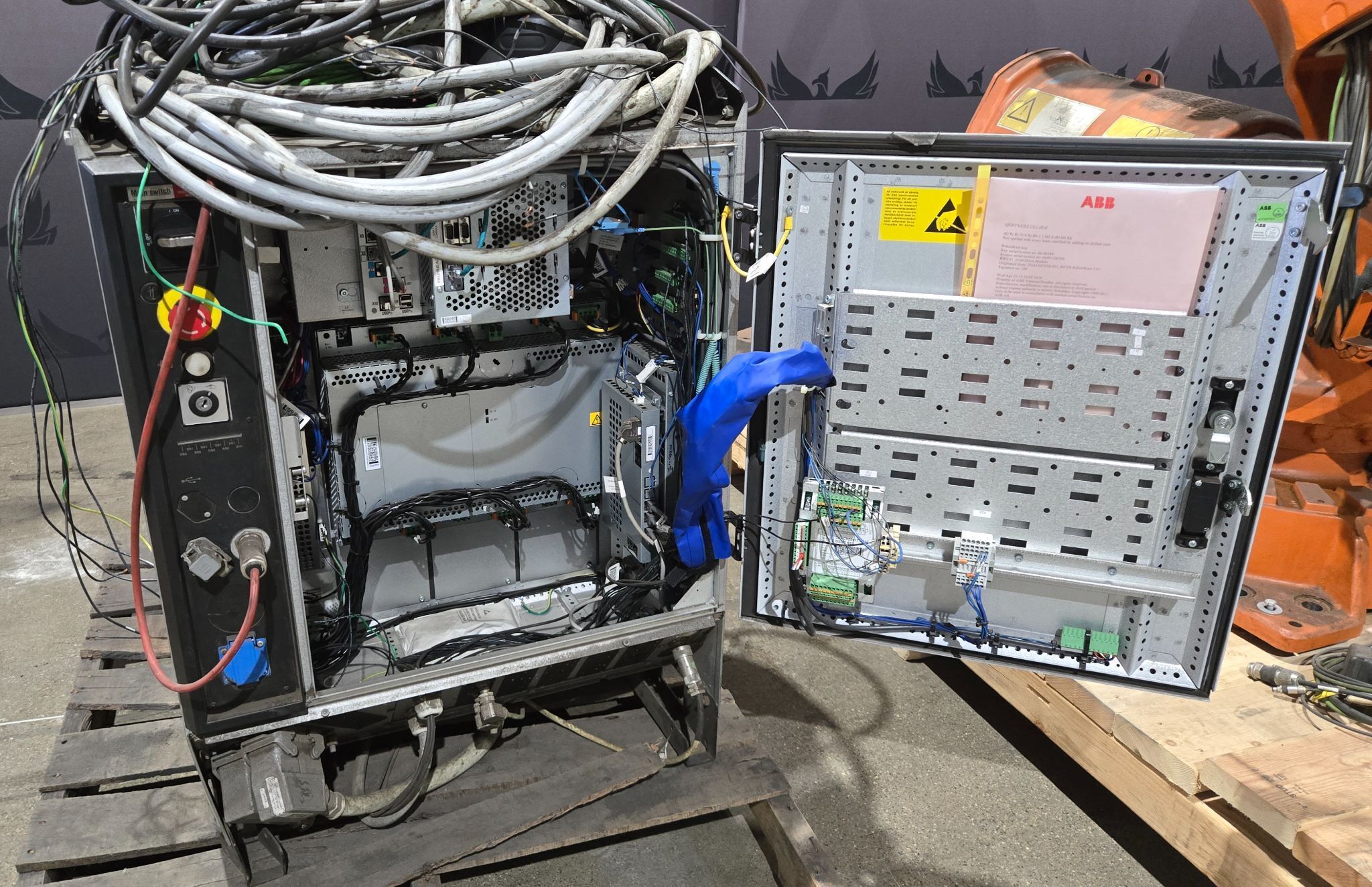 ABB IRB 6640‑180/2.55 Complete with IRC5 Controller USED 14