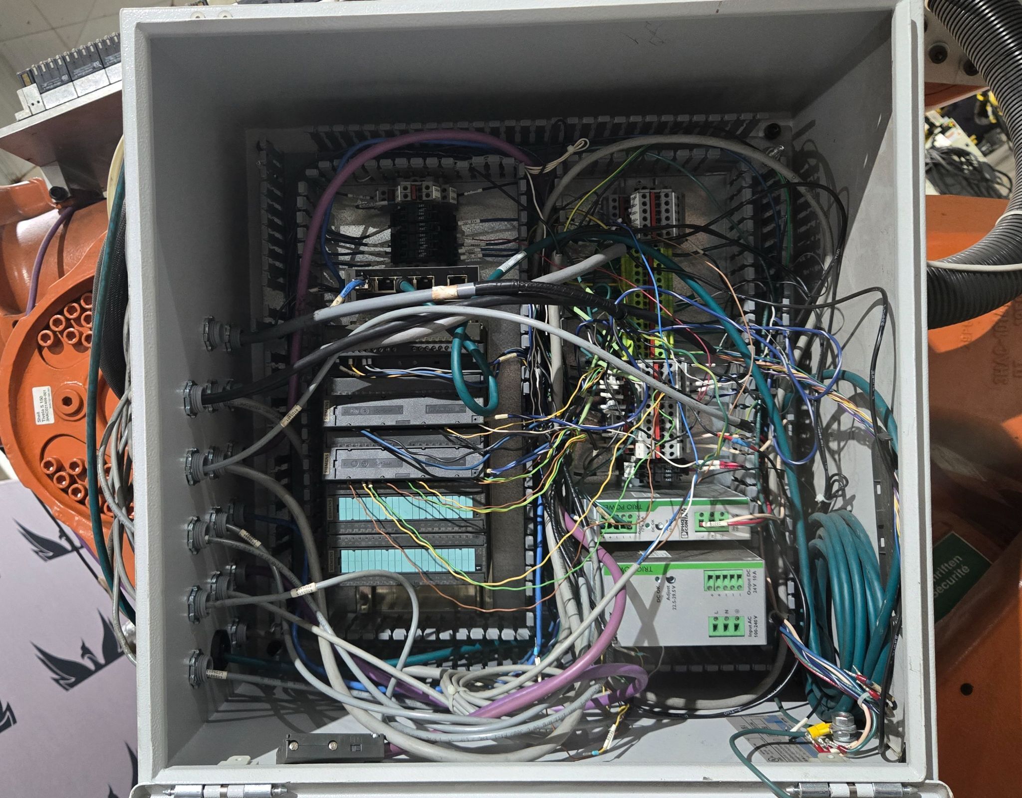 ABB IRB 6600-175/2.55 Complete with IRC5 Controller and 12" Riser USED 7