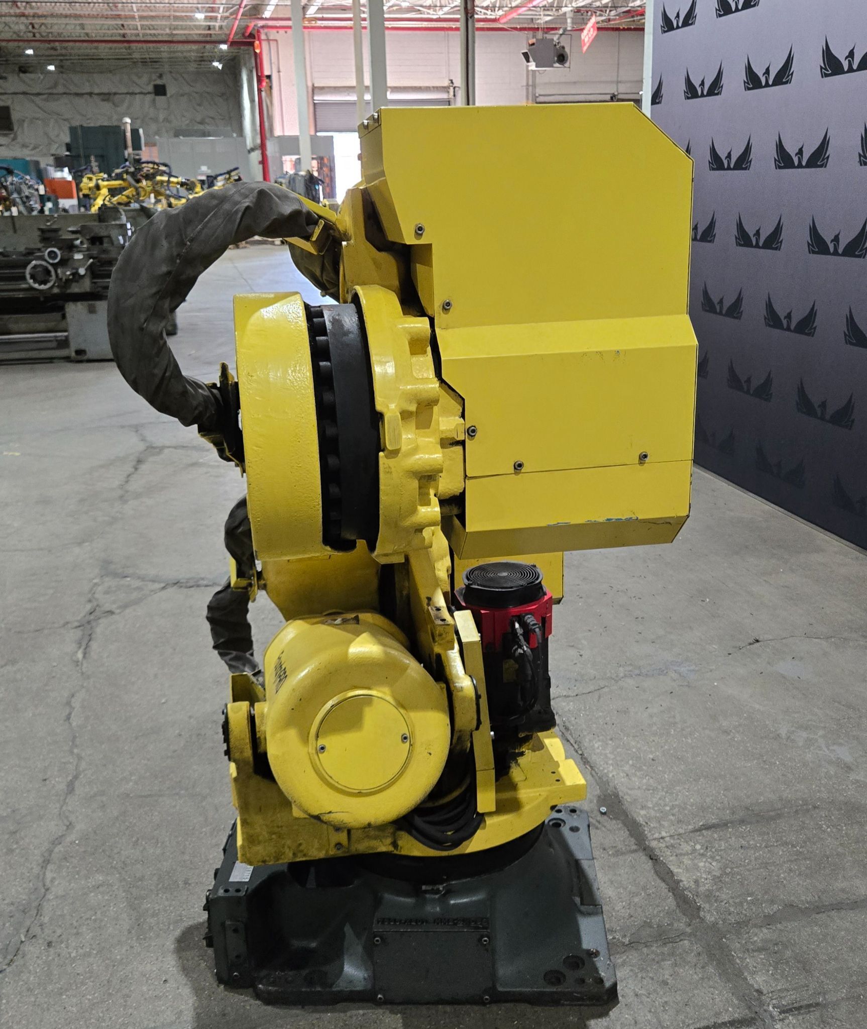 FANUC R‑2000iC/165F FoundryPRO Robot Arm USED 3