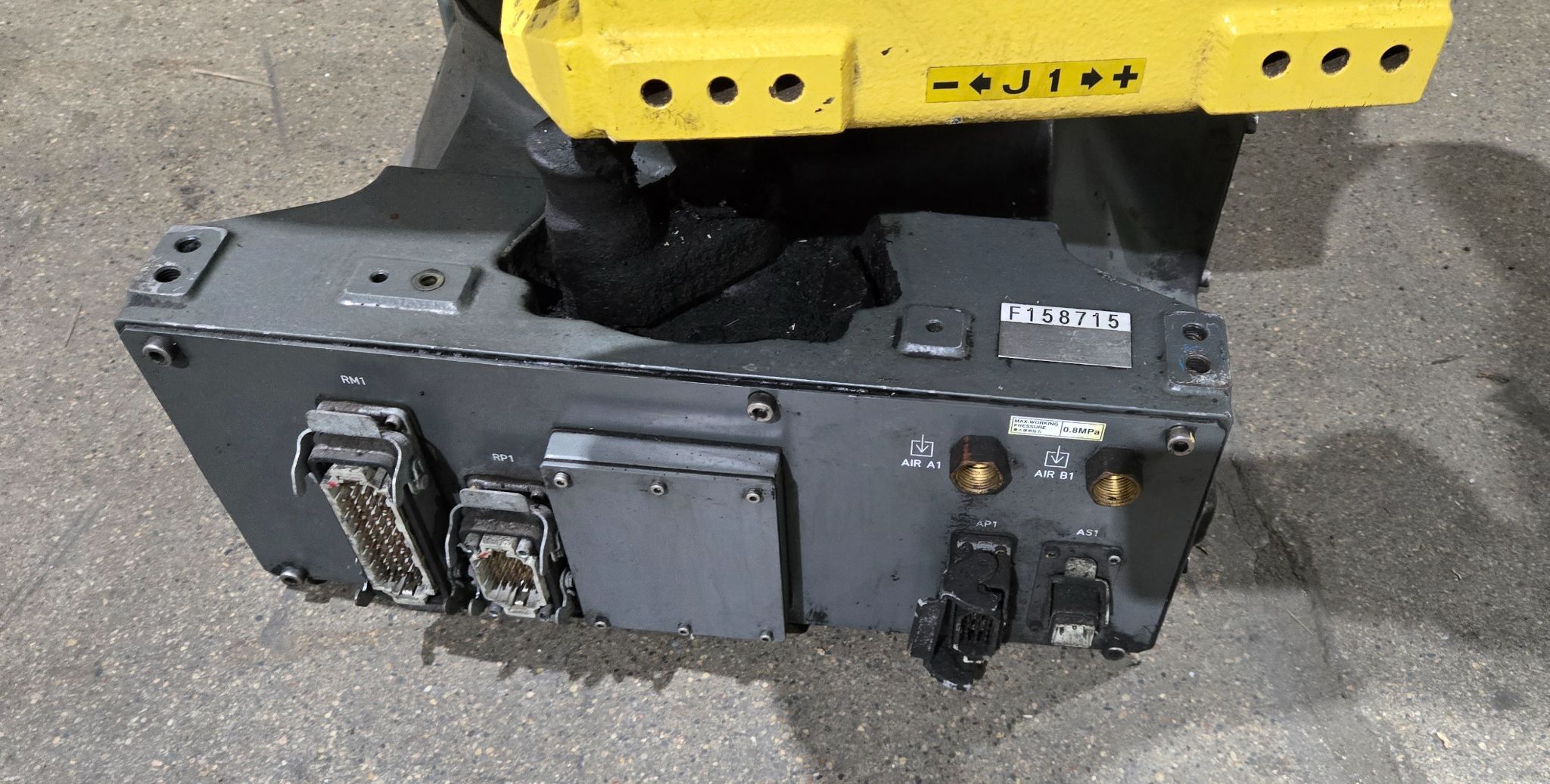FANUC R‑2000iC/165F FoundryPRO Robot Arm USED 7