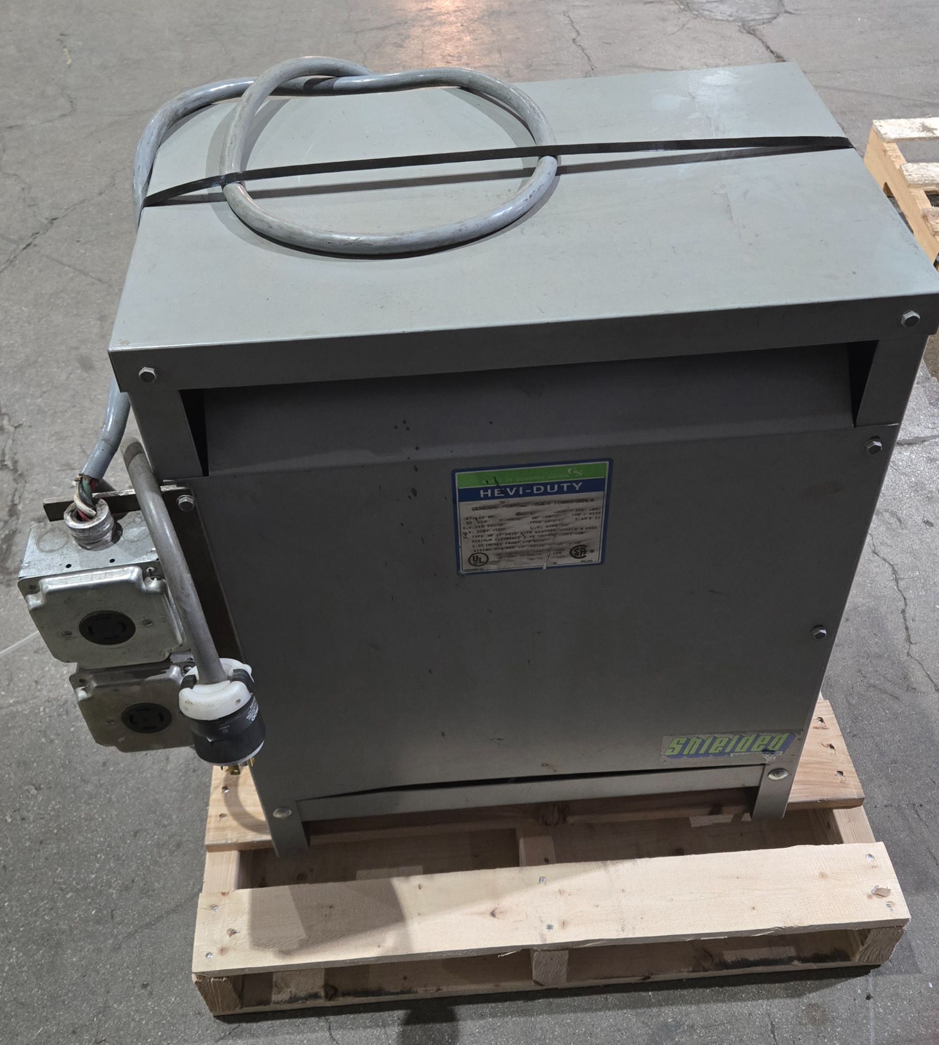 GENERAL SIGNAL HEVI‑DUTY 30kVA Transformer 240Δ‑208Y/120 3‑Phase USED 3