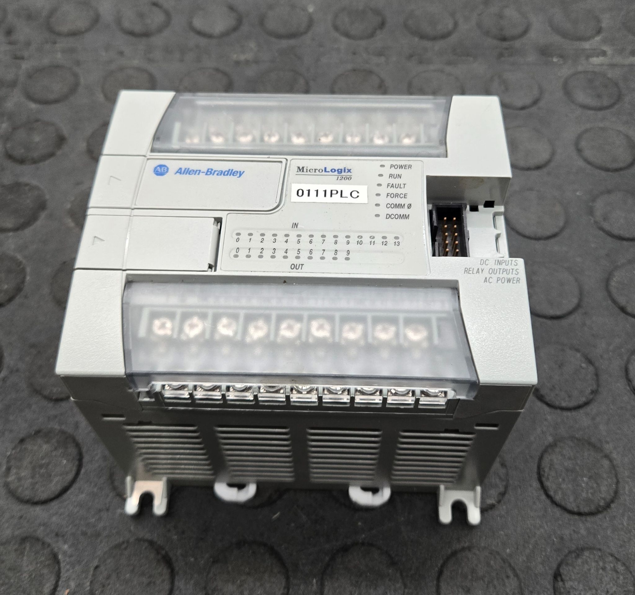 ALLEN‑BRADLEY 1762‑L24BWA MicroLogix 1200 PLC 24 I/O USED 0