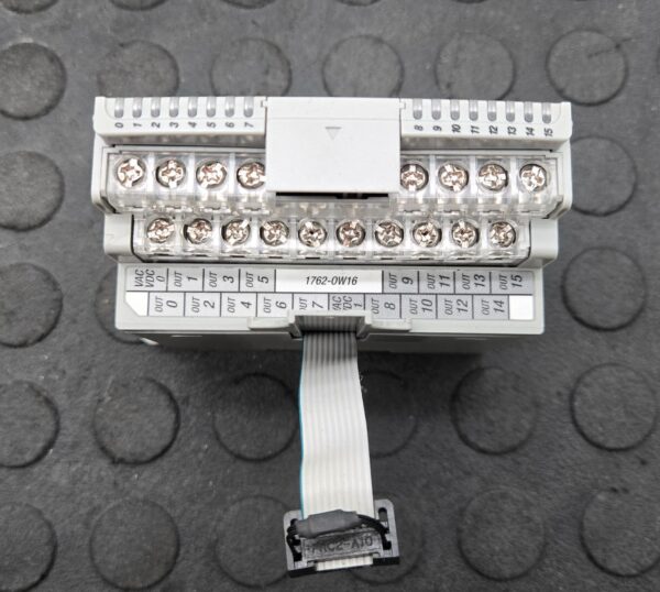 Used 2012 ALLEN BRADLEY 1762-OW16 I/O Modules IGAM4010004