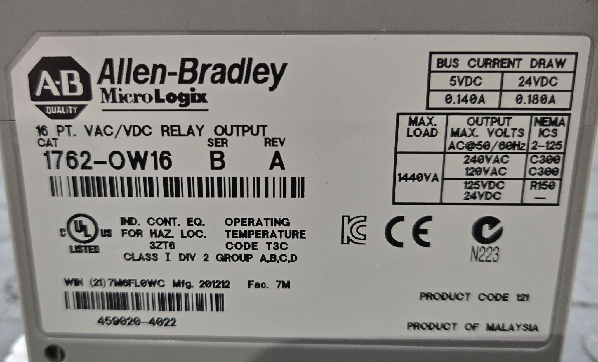 ALLEN‑BRADLEY 1762‑OW16 16 Point Relay Output Module 240VAC USED 3