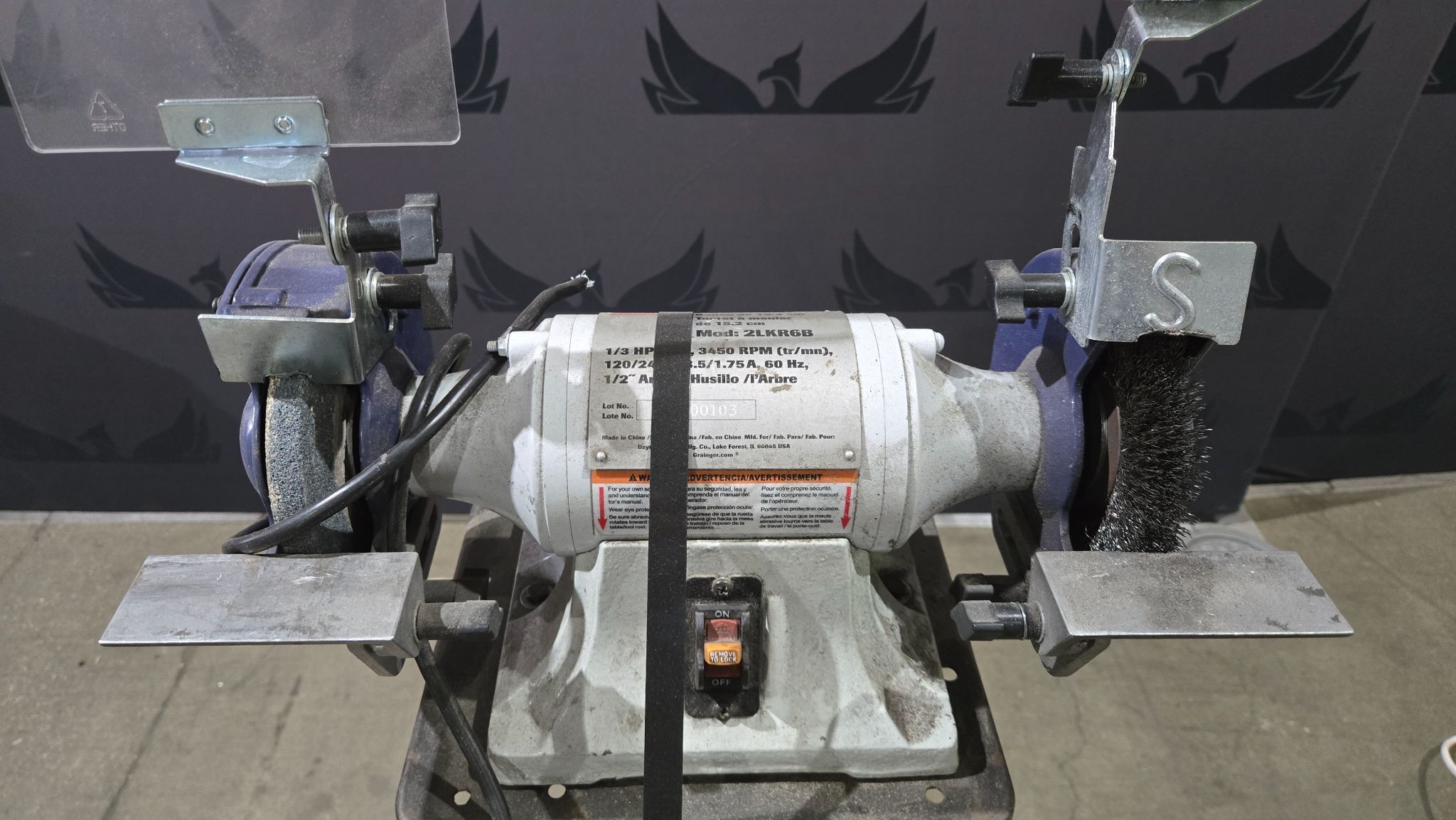 DAYTON 2LKR6B 6 In Bench Grinder 1/3 HP 3450 RPM USED 4