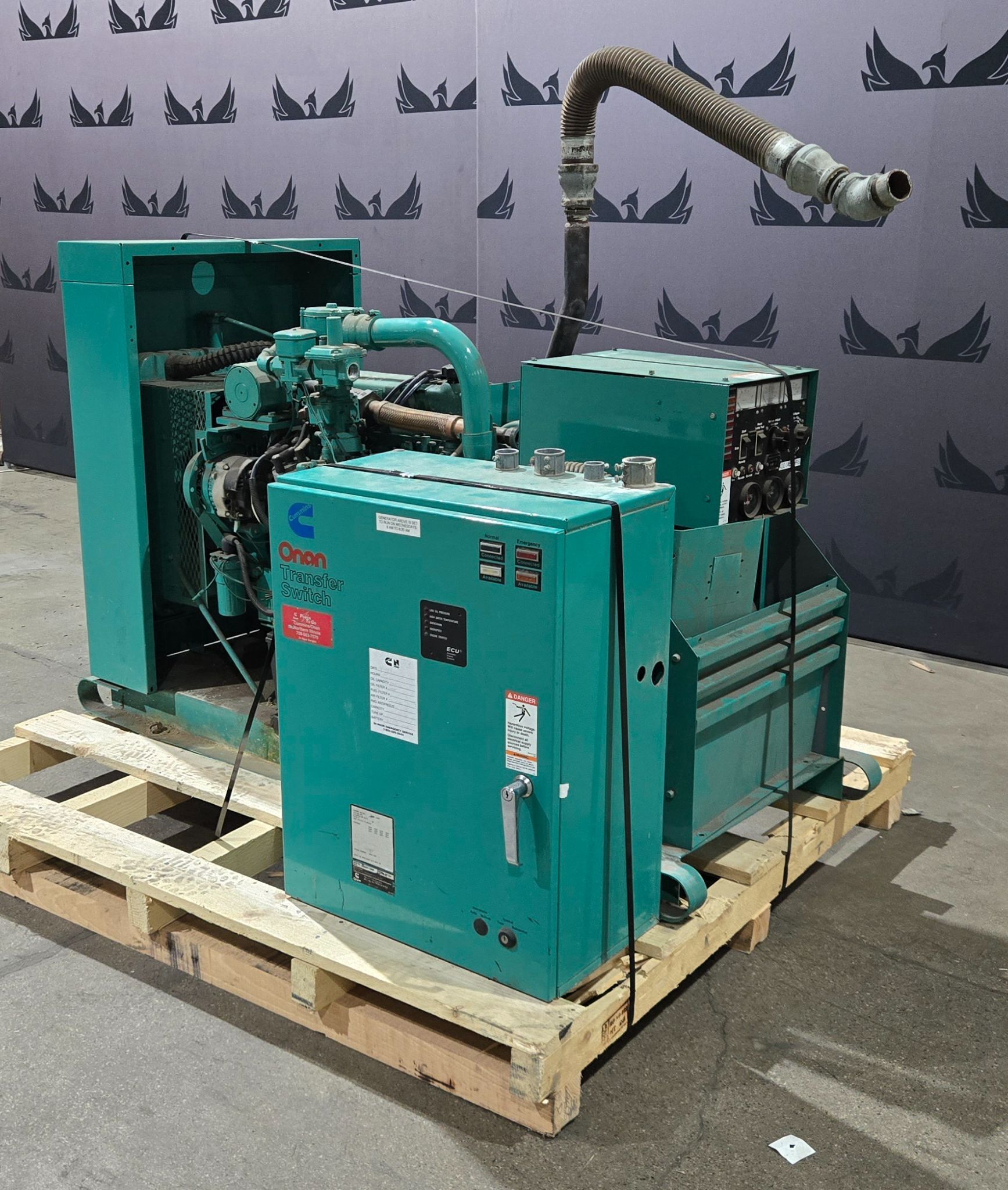 ONAN 20ES L25850B Generator Set w/ Automatic Transfer Switch USED 1