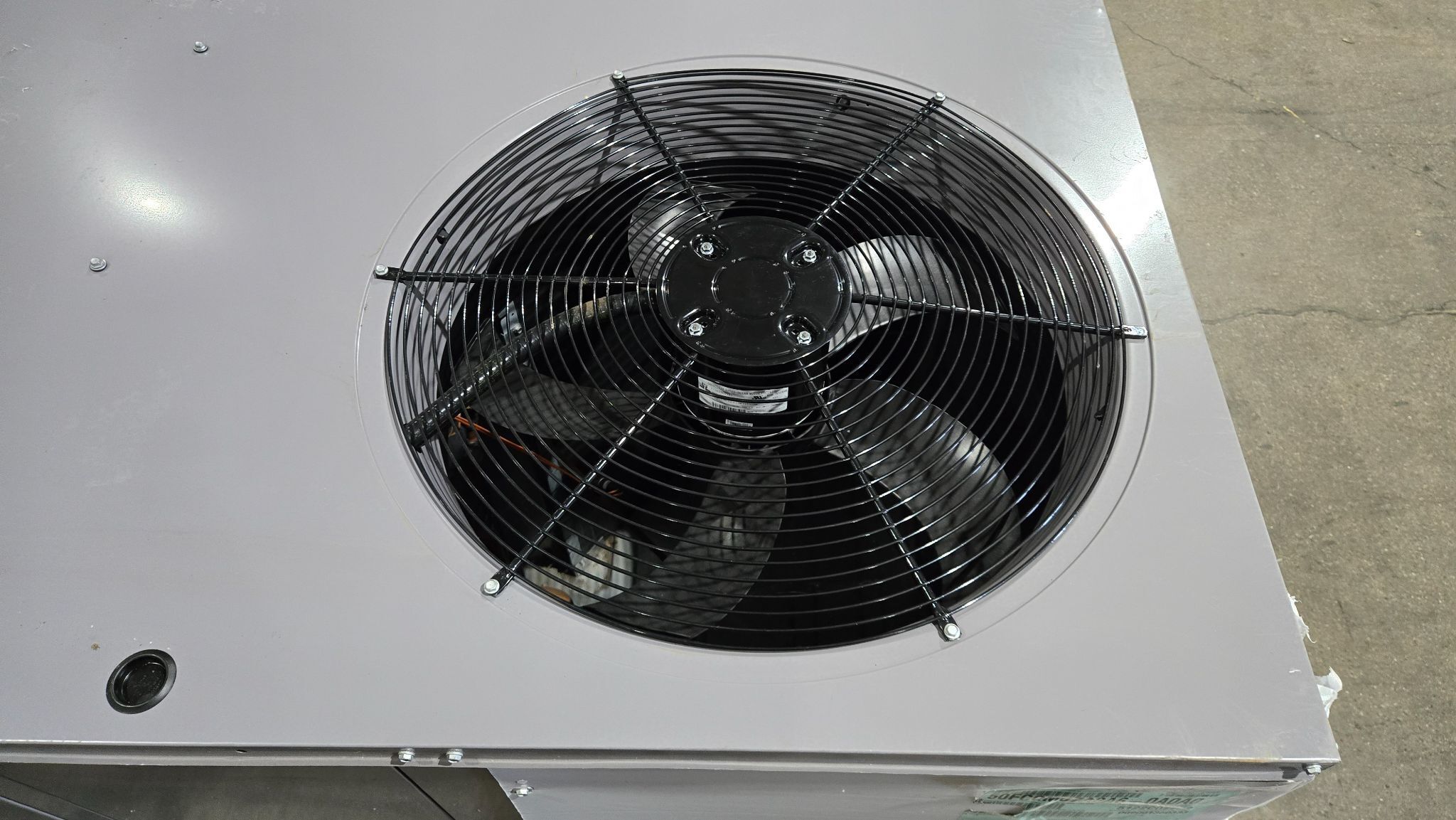 Carrier WeatherMaker 50FCQM07A2A6-A0A0A0 Packaged Rooftop HVAC Unit 460V USED 4