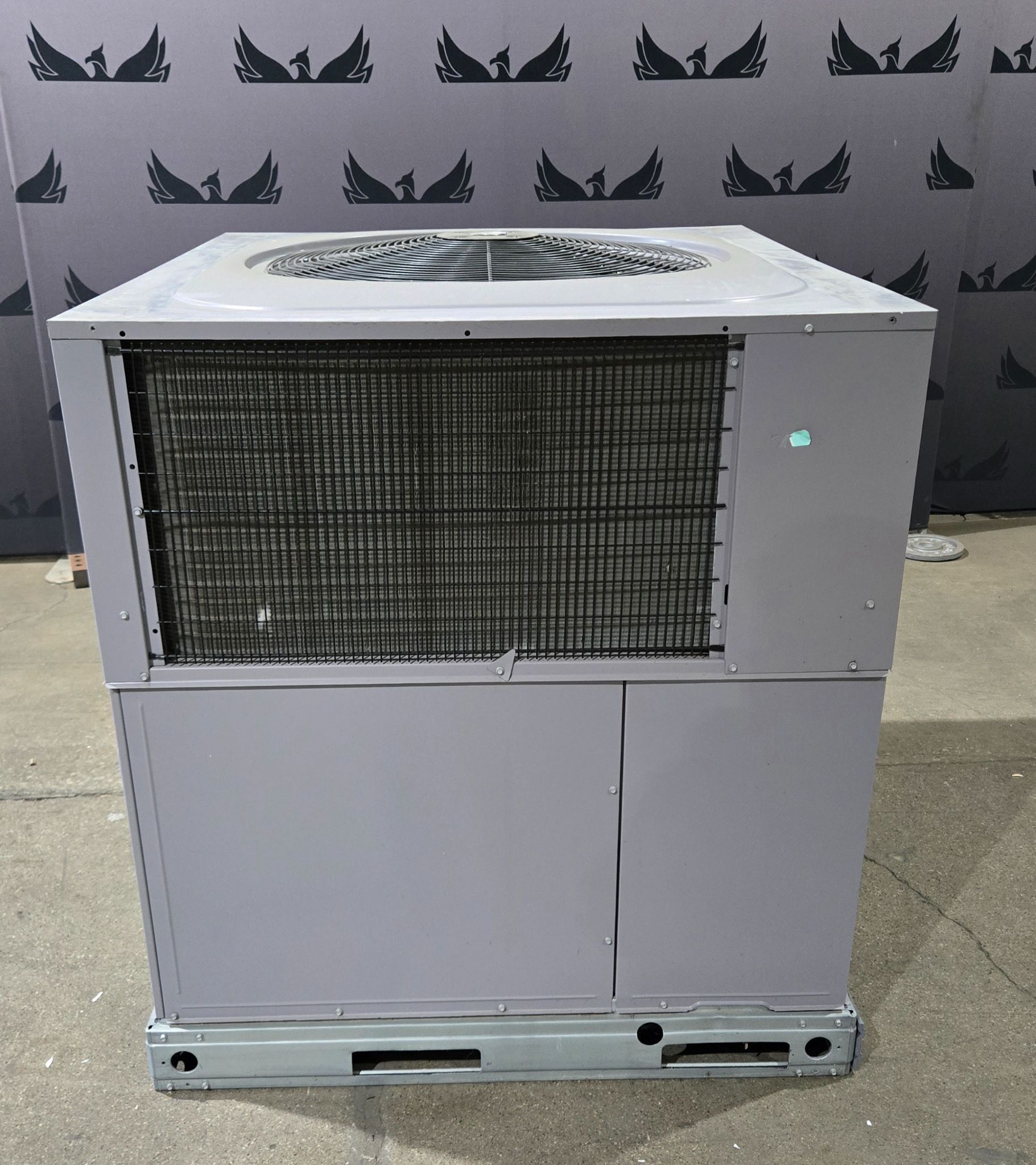 Carrier 50VT-C36-60 Rooftop HVAC Unit 460V 3PH USED 0