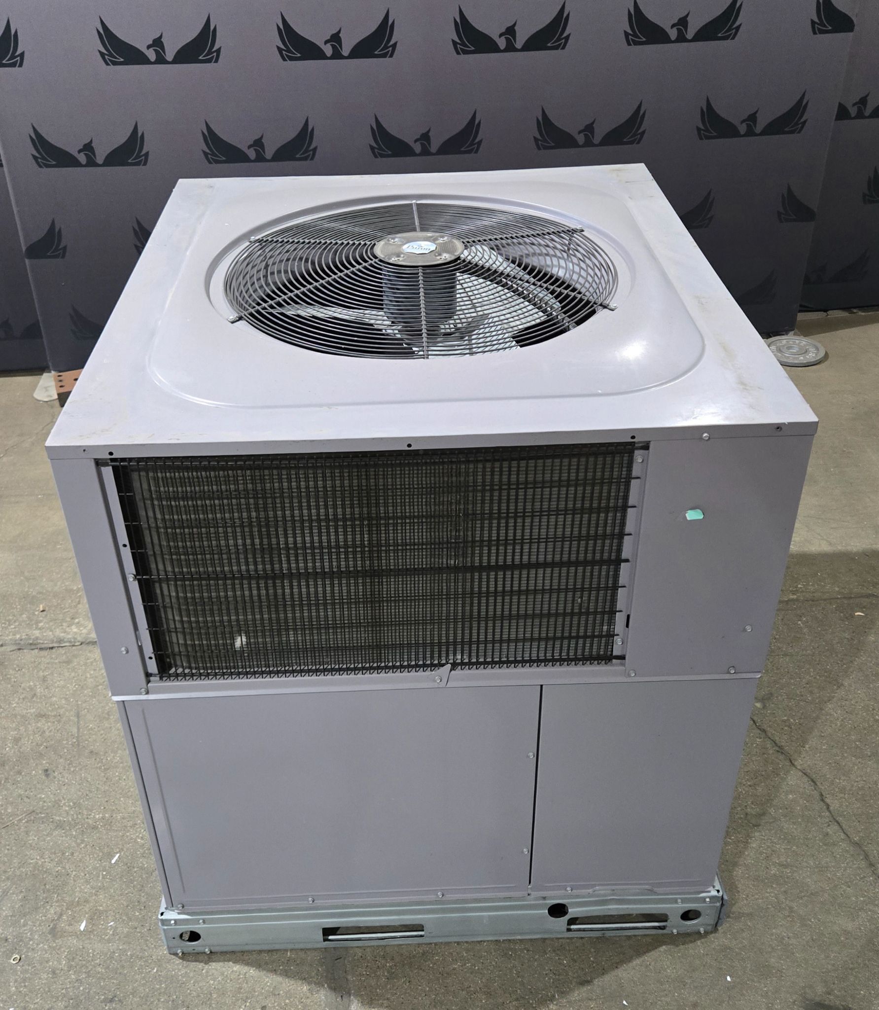 Carrier 50VT-C36-60 Rooftop HVAC Unit 460V 3PH USED 4