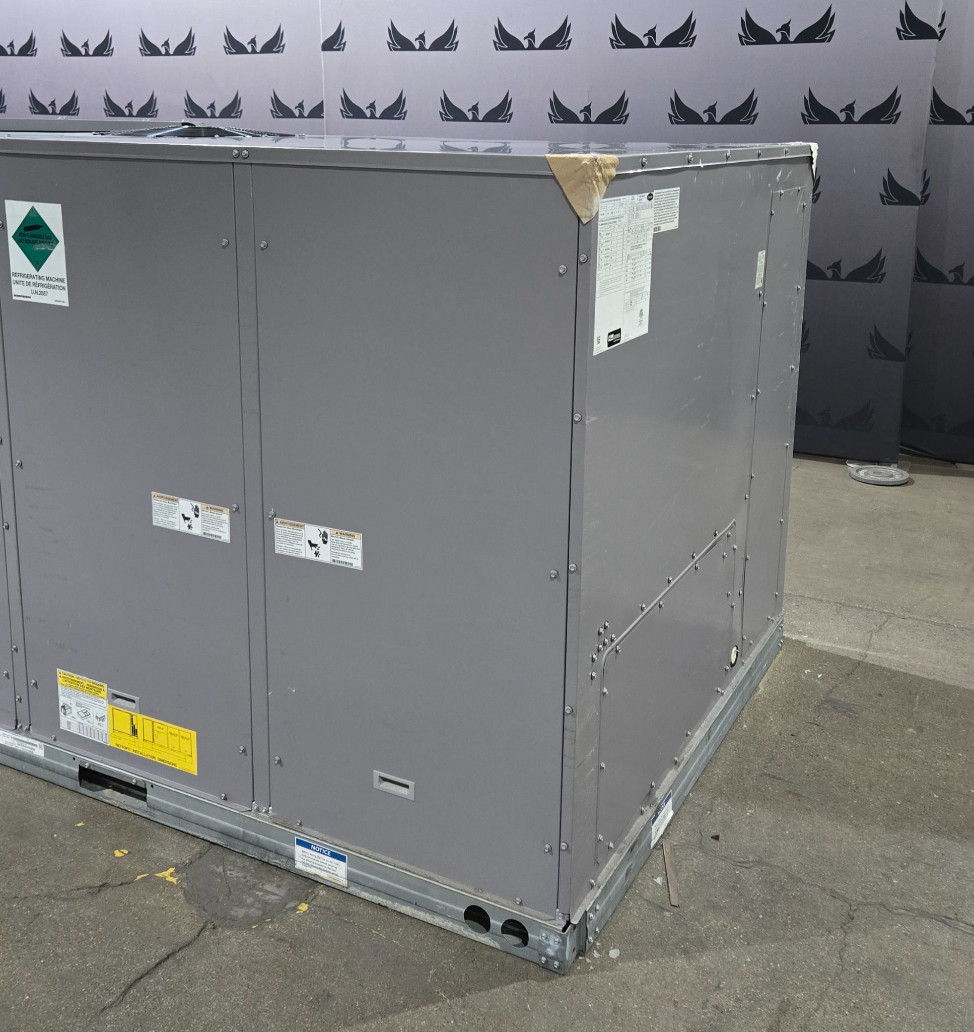 Carrier WeatherMaker 50TCQD14A2A6A0A0G0 12.5 Ton Heat Pump Rooftop Unit NEW 2