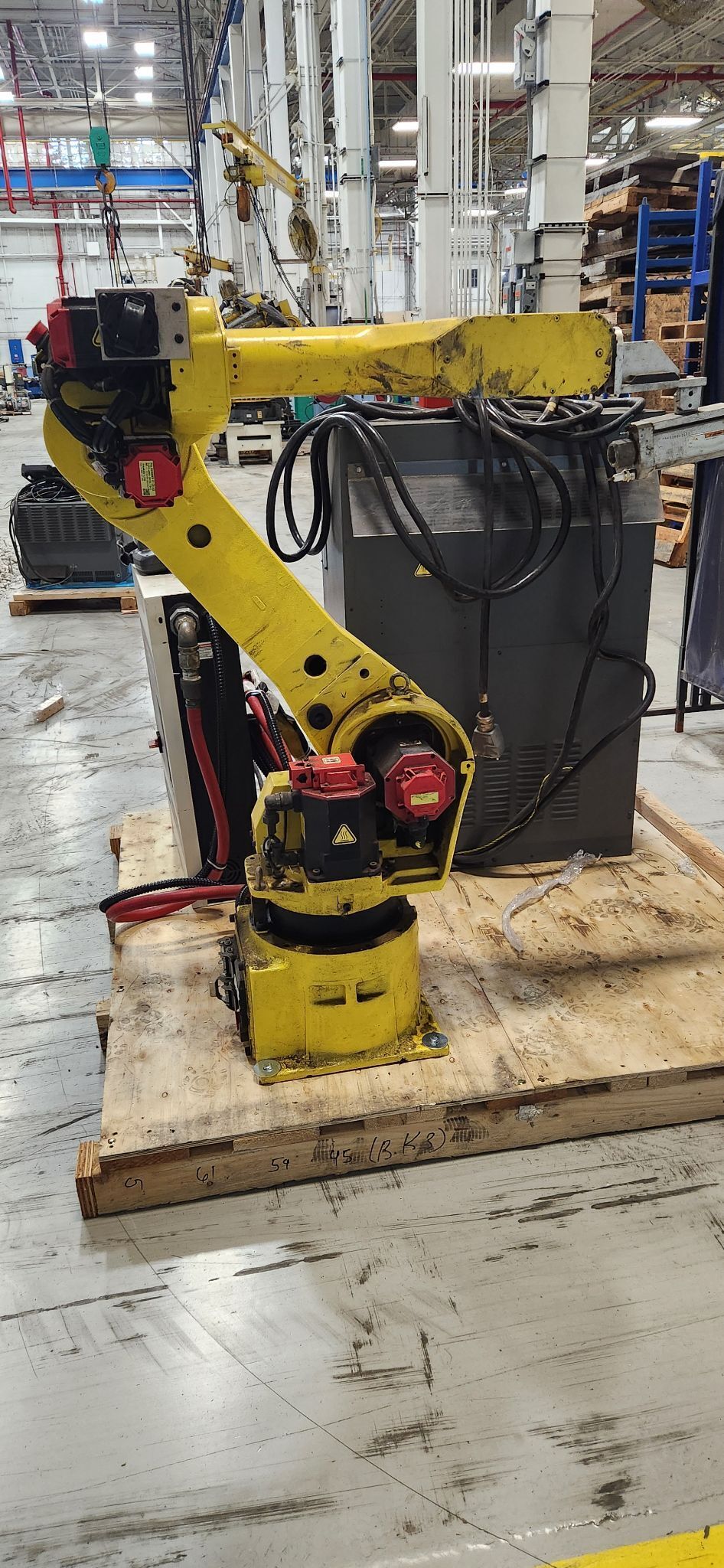 FANUC ArcMate 120iB Complete w/ R‑J3iB Controller & Enercon Plasma Package USED 3