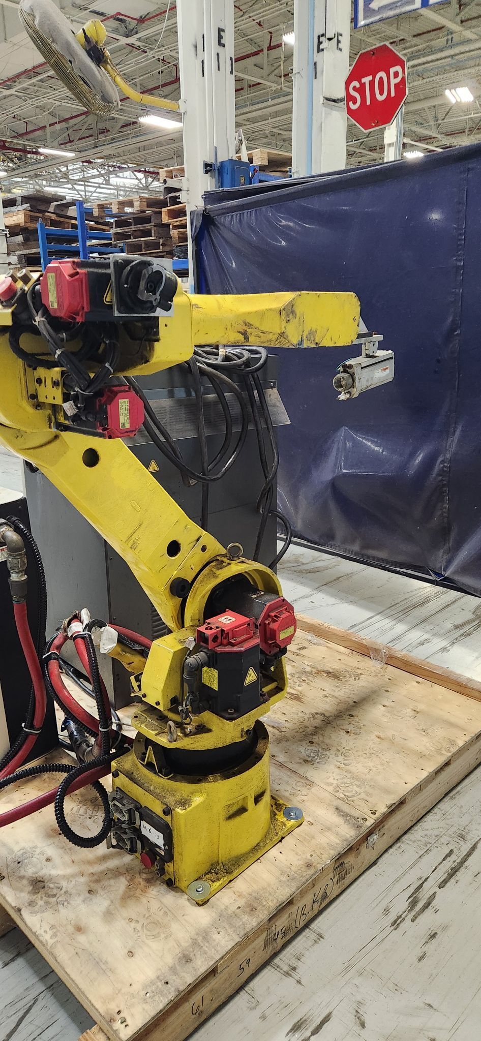 FANUC ArcMate 120iB Complete w/ R‑J3iB Controller & Enercon Plasma Package USED 2
