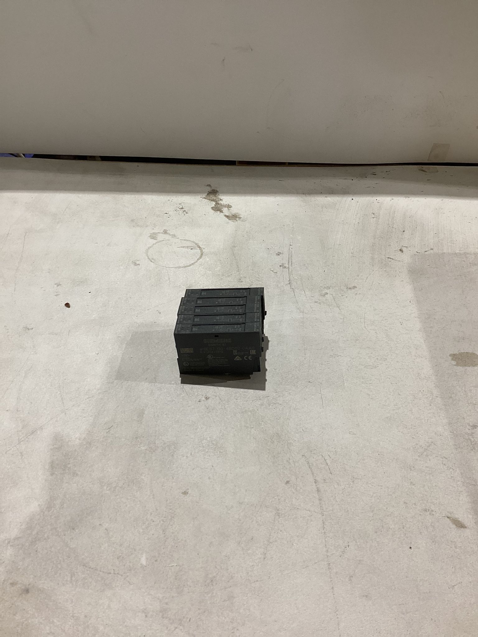 SIEMENS 6ES7132‑4BD02‑0AA0 SIMATIC ET200S Output Module USED 0