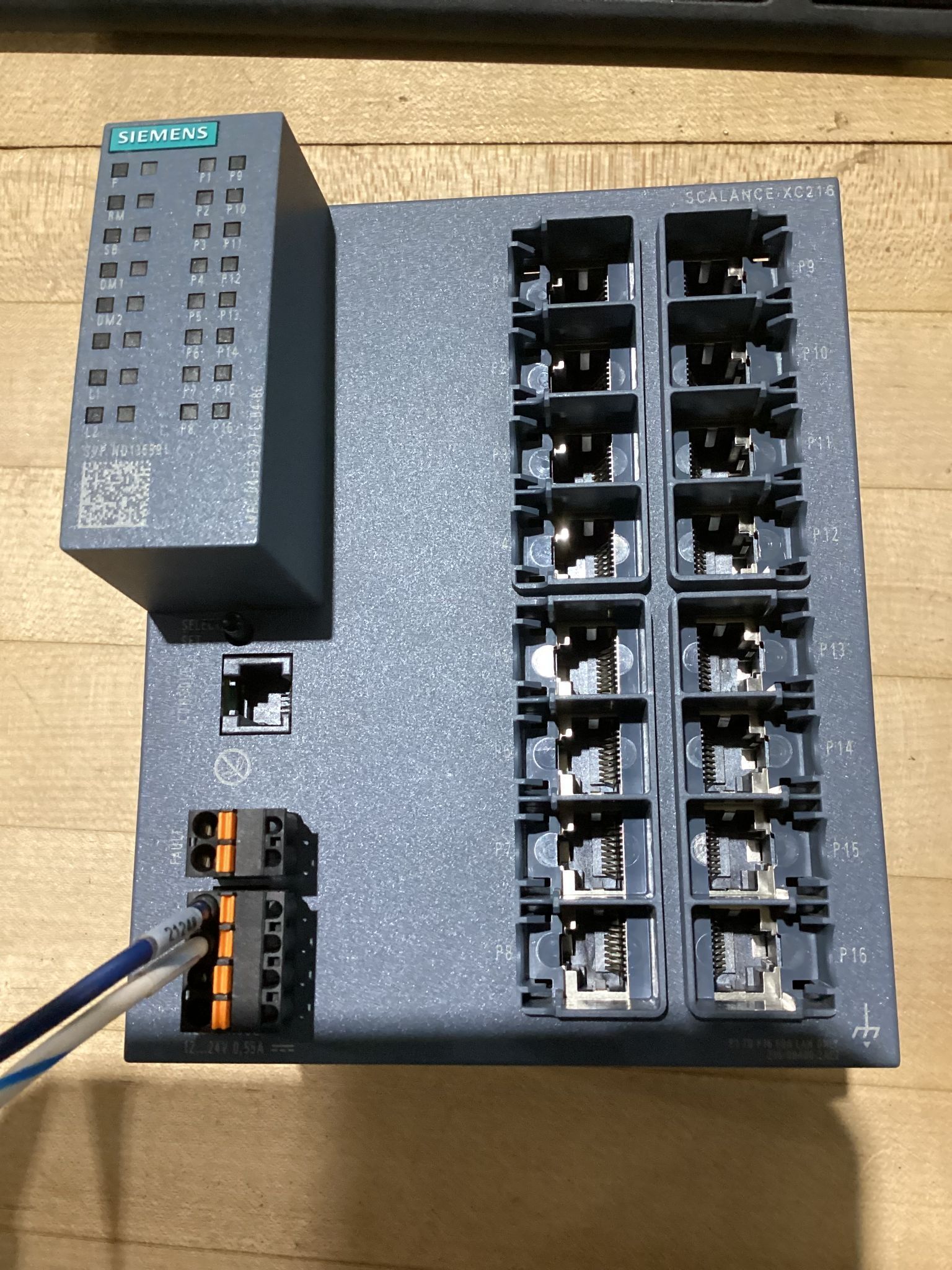 SIEMENS 6GK5216-0BA00-2AC2 SCALANCE XC216 Industrial Ethernet Switch USED 0