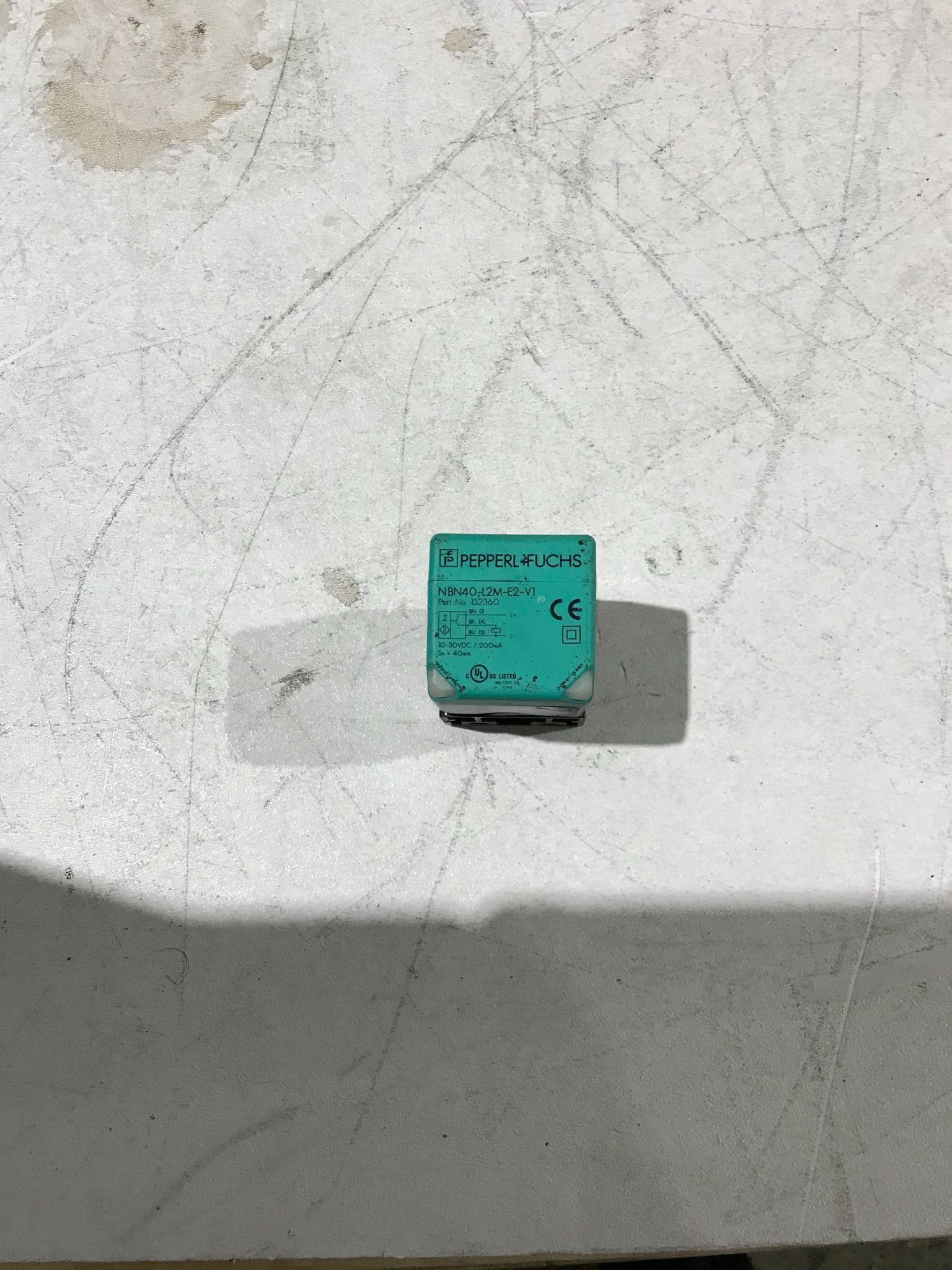 PEPPERL+FUCHS NBN40-L2M-E2-V1 Inductive Proximity Sensor USED 1