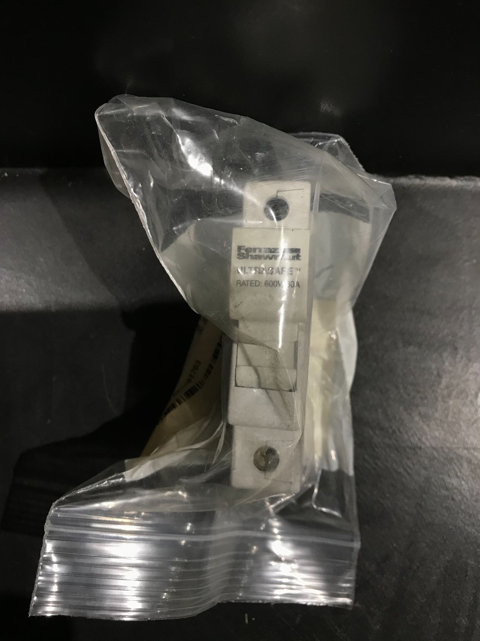 FERRAZ SHAWMUT Y213944 USM1 Fuse Switch Disconnector NEW 1
