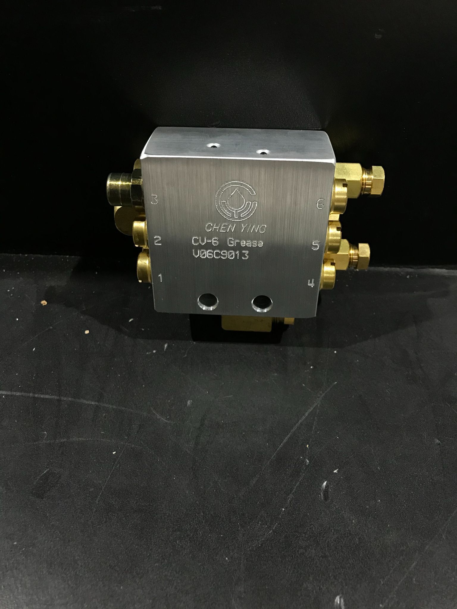 CHEN YING V069013 CV‑6 Grease Distribution Block NEW 3