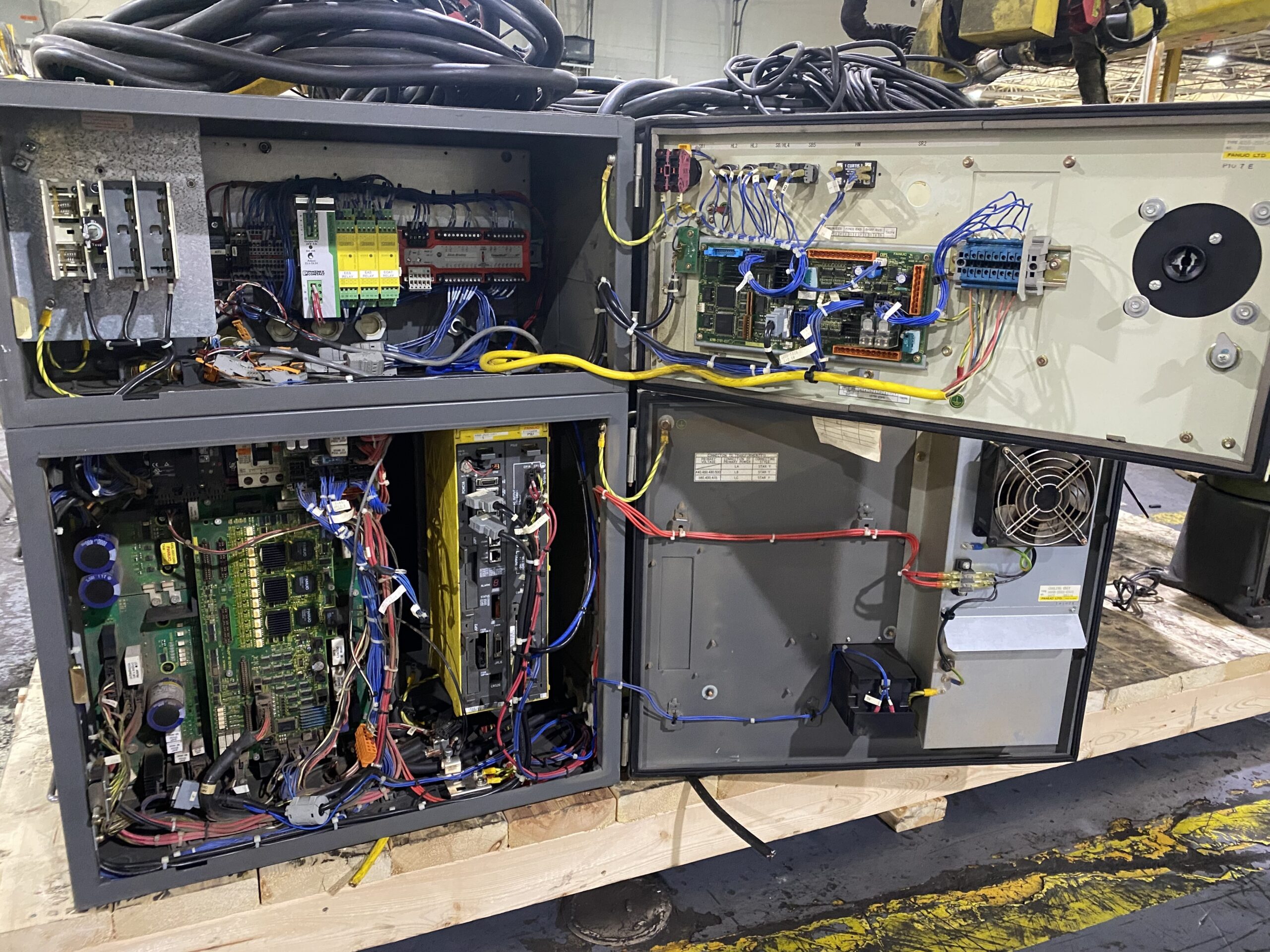 FANUC - ArcMate 100iC/6L w/ R-30iA Controls PARTS ONLY 5