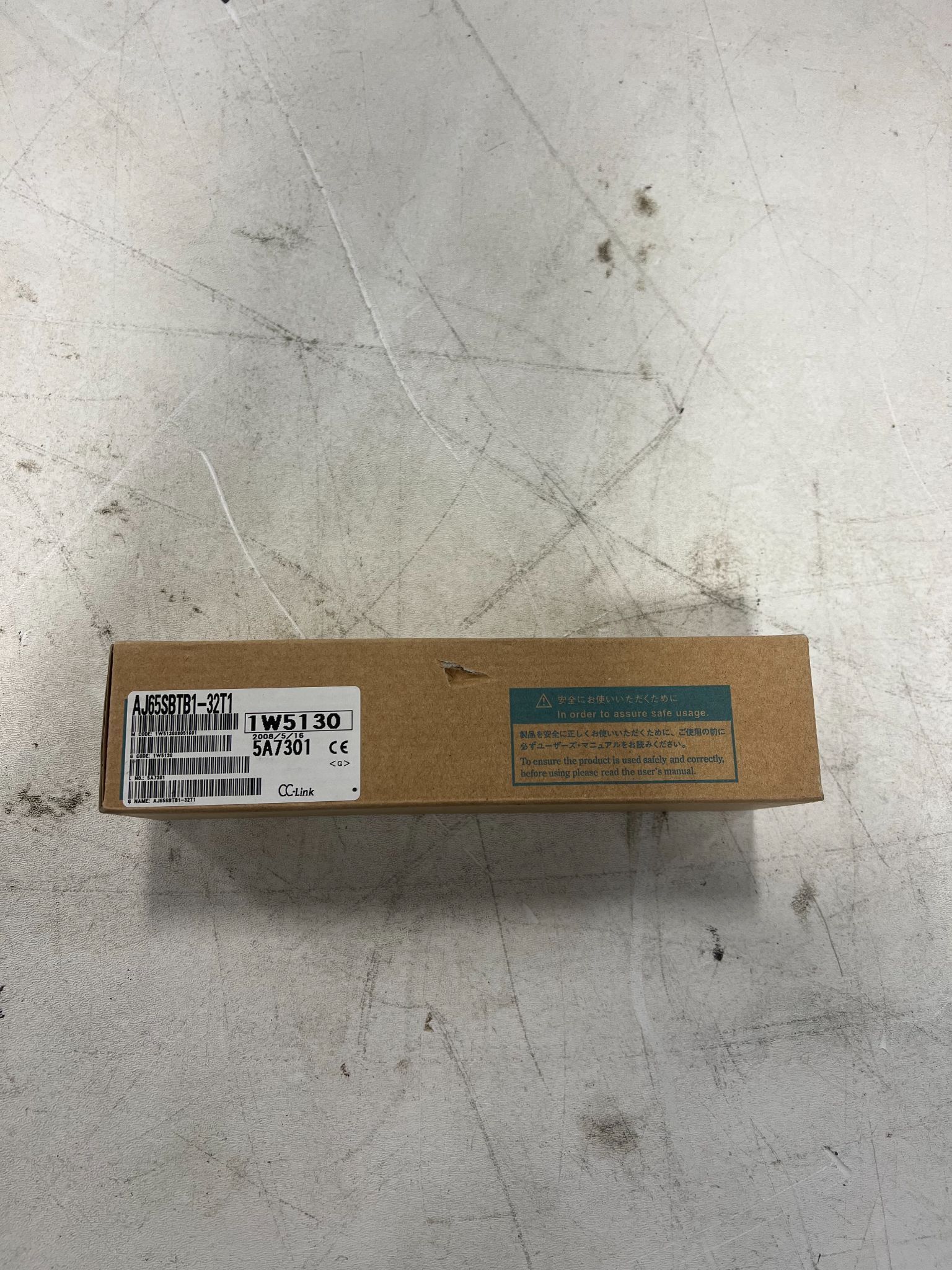 MITSUBISHI AJ65SBTB1-32T1 PLC NEW 0