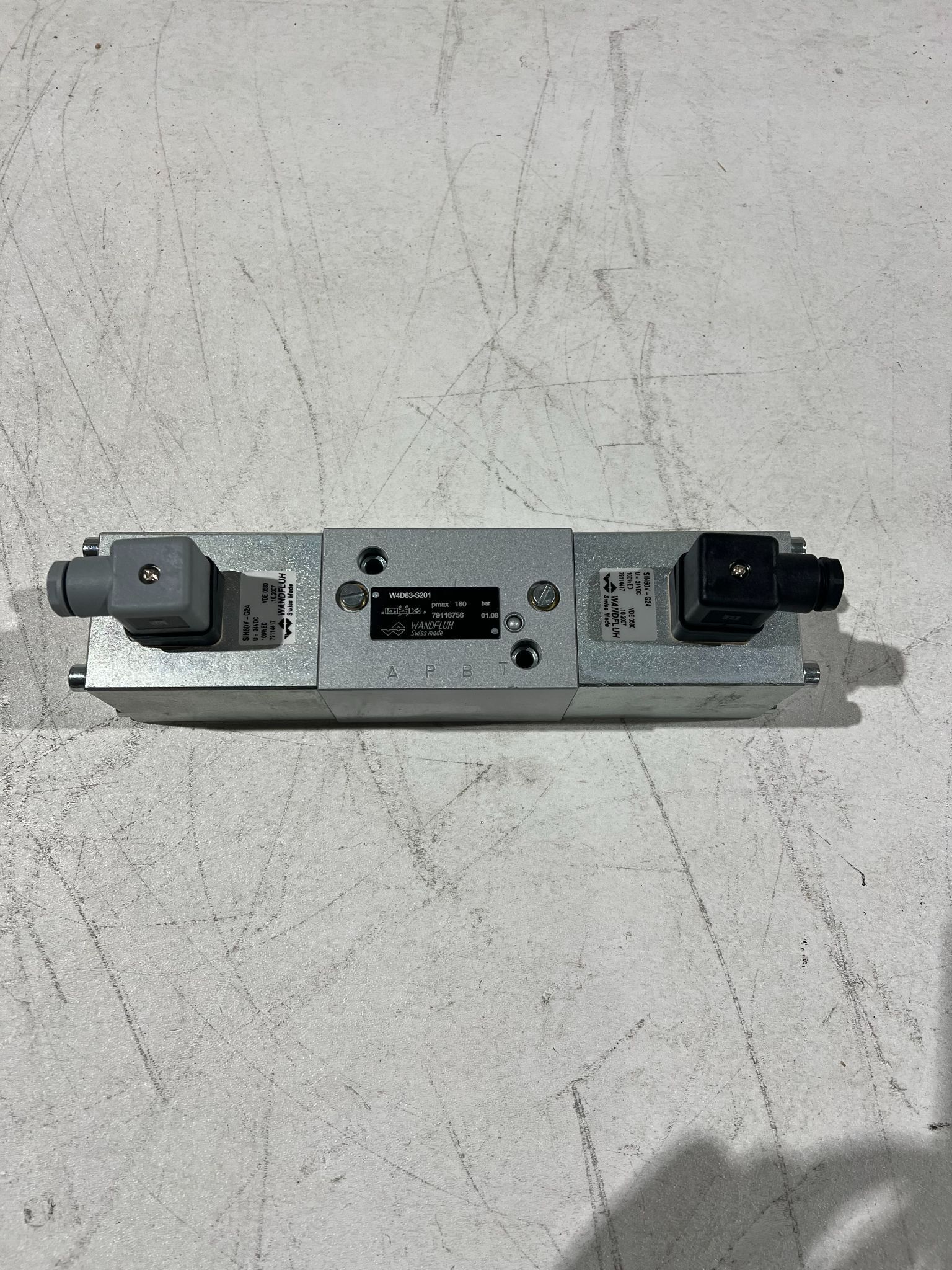 WANDFLUH W4D83‑S201 Directional Control Valve NEW 0