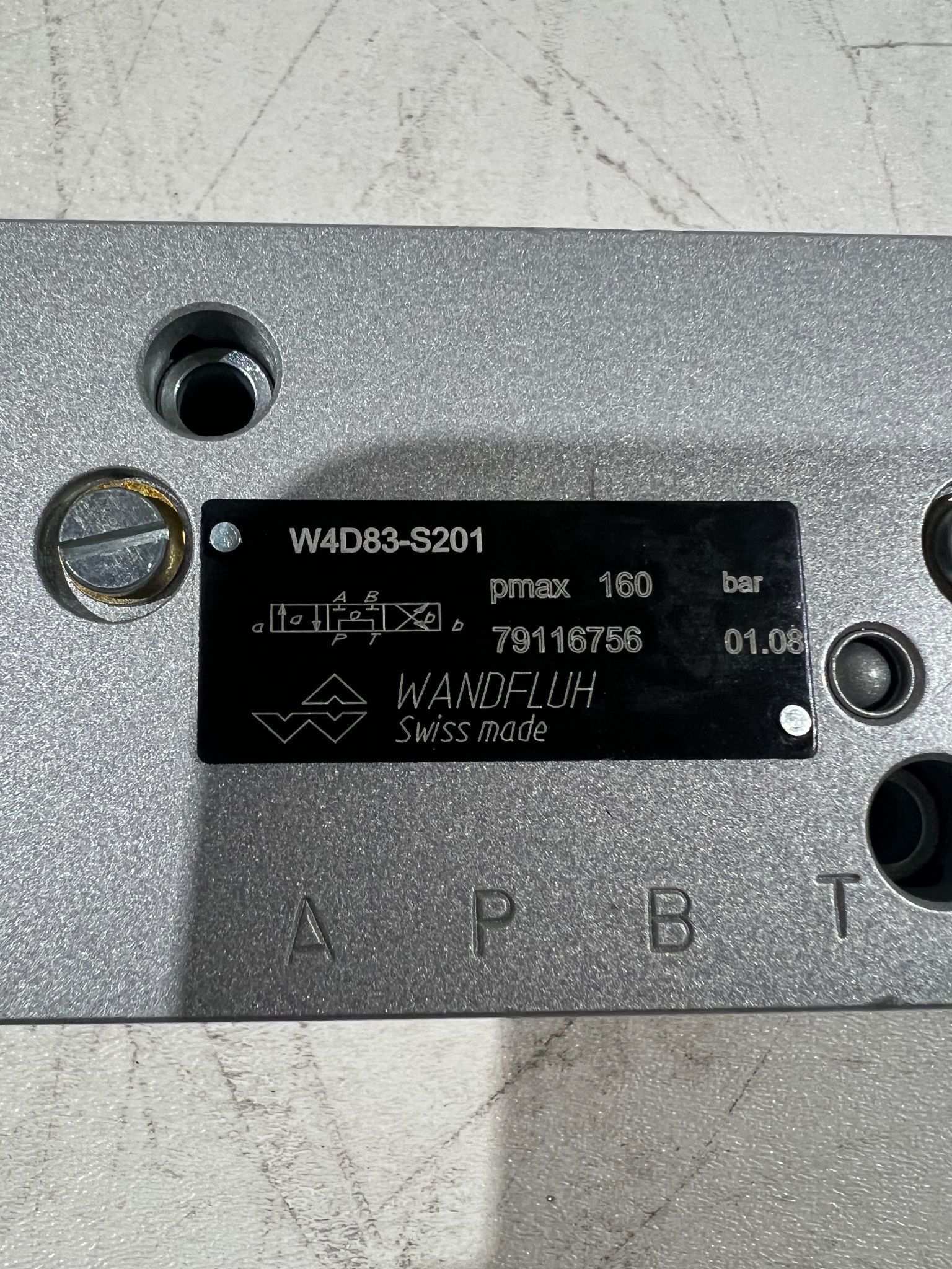WANDFLUH W4D83‑S201 Directional Control Valve NEW 1