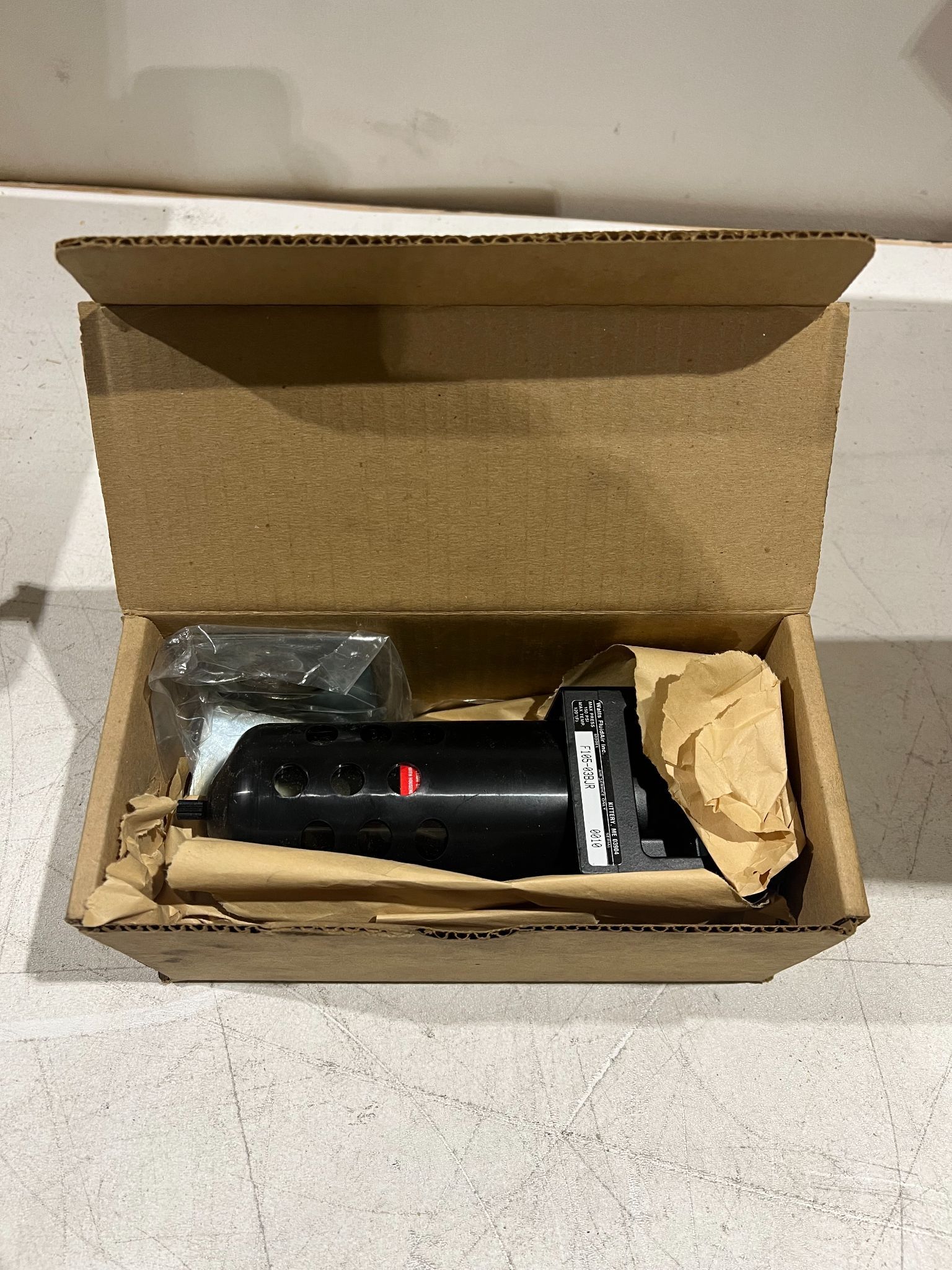 HARDINGE BP11010481 Air Filter & Bracket Assembly NEW 1
