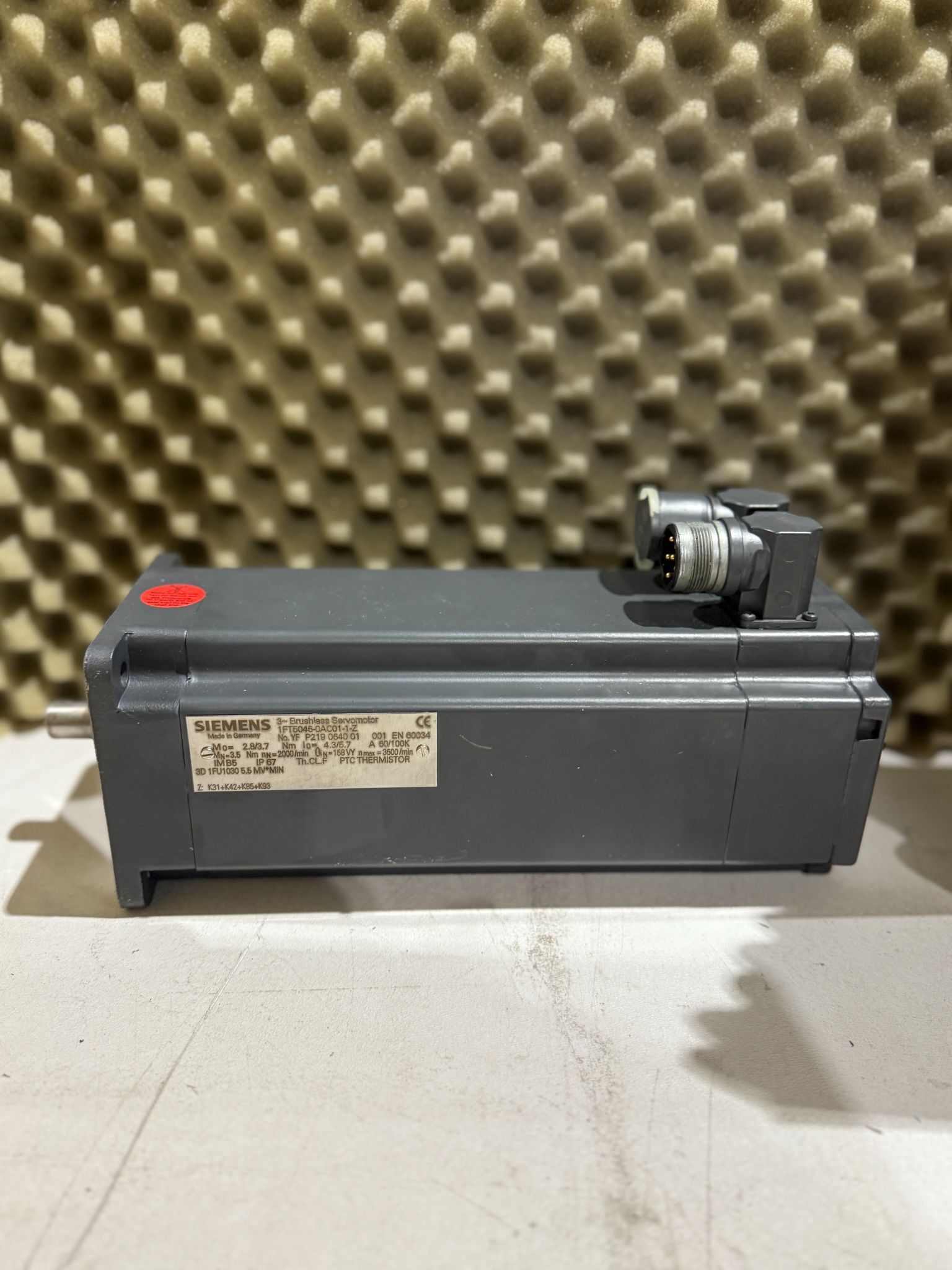SIEMENS 1FT5046‑0AC01‑1‑Z AC Servo Motor NEW 0